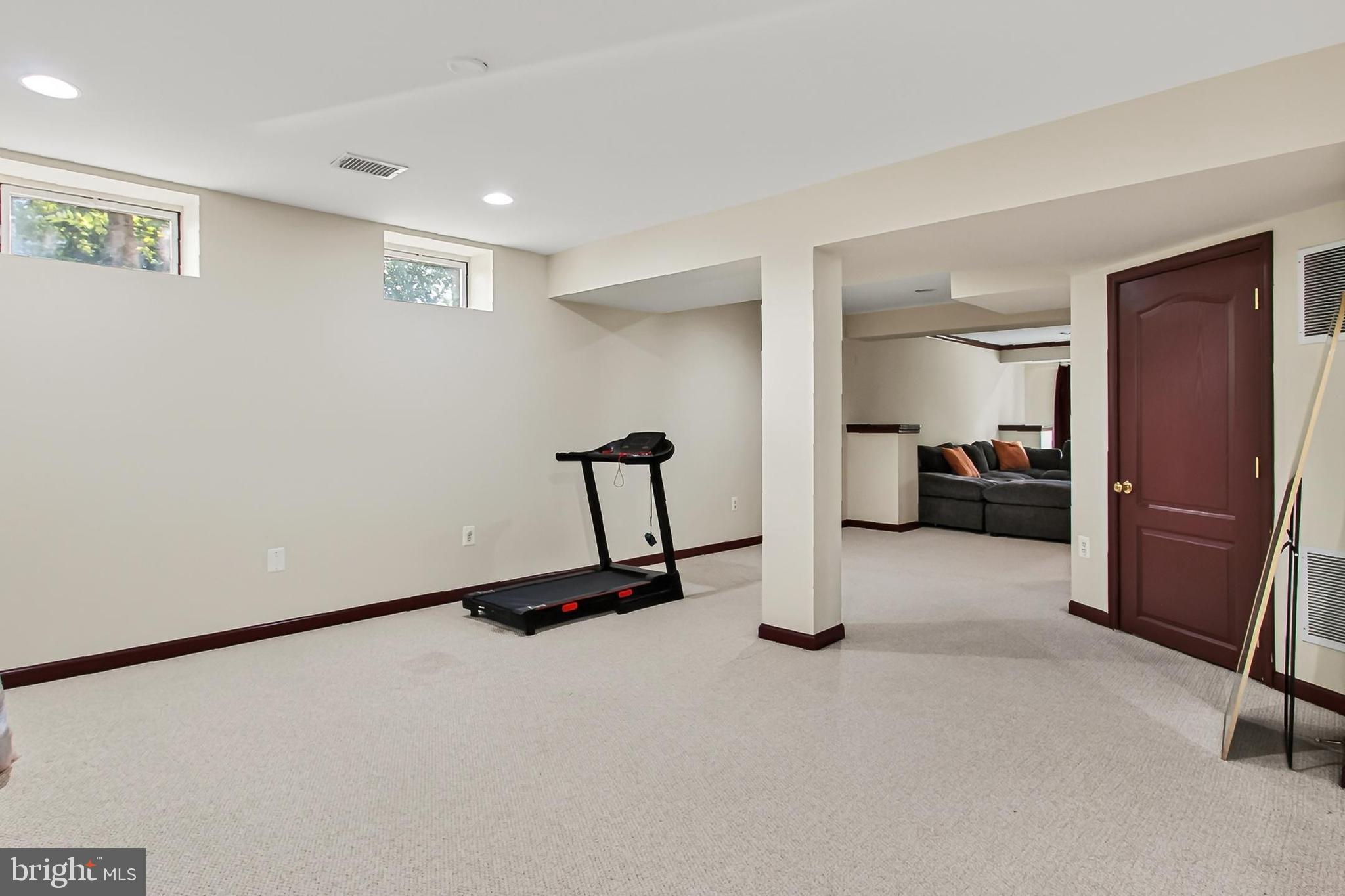 SOUTH RIDING - Residential