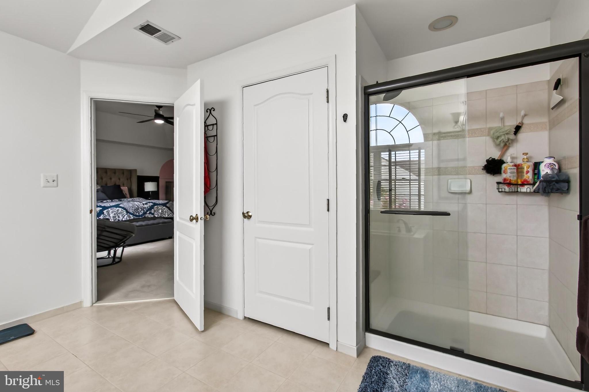 SOUTH RIDING - Residential