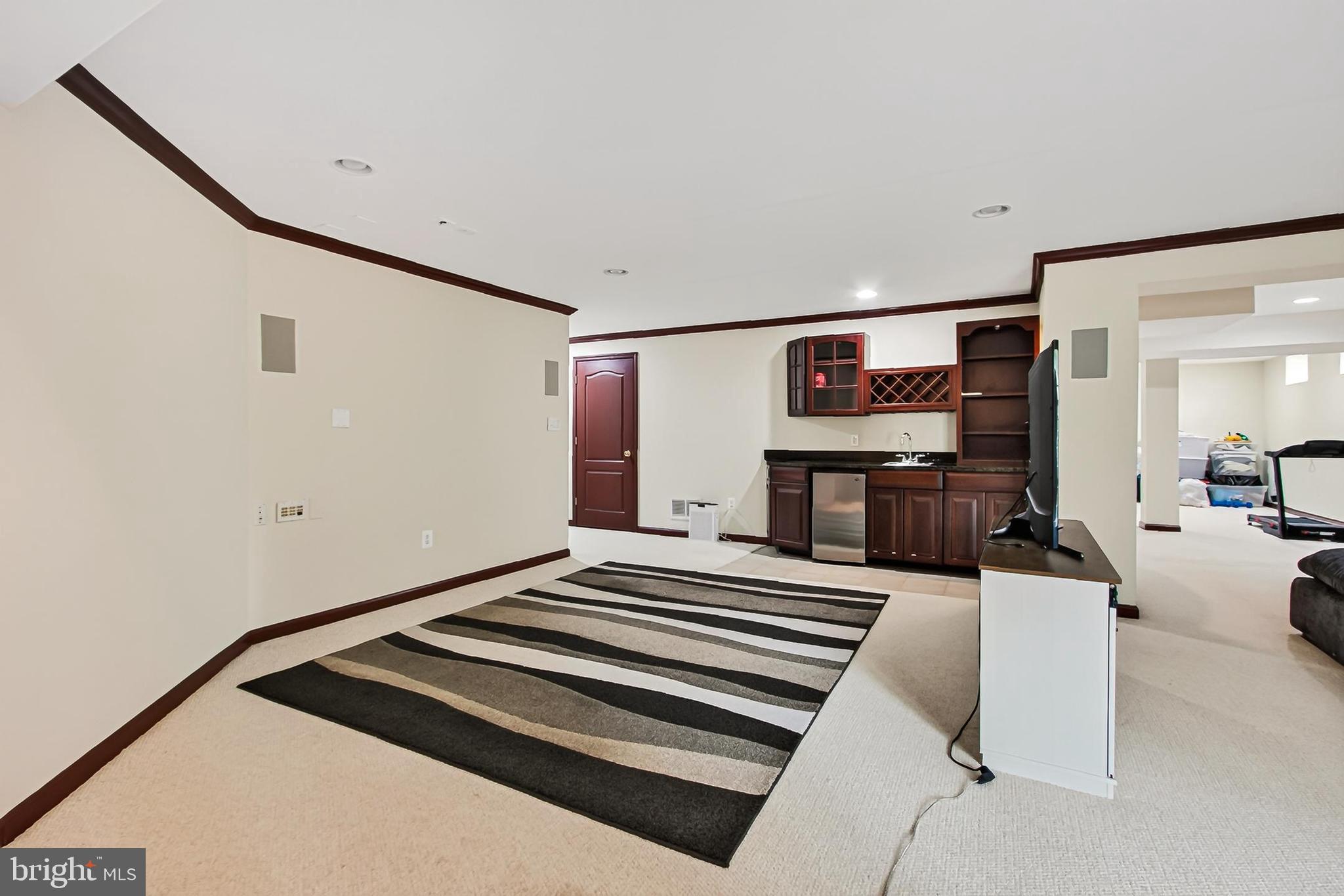 SOUTH RIDING - Residential