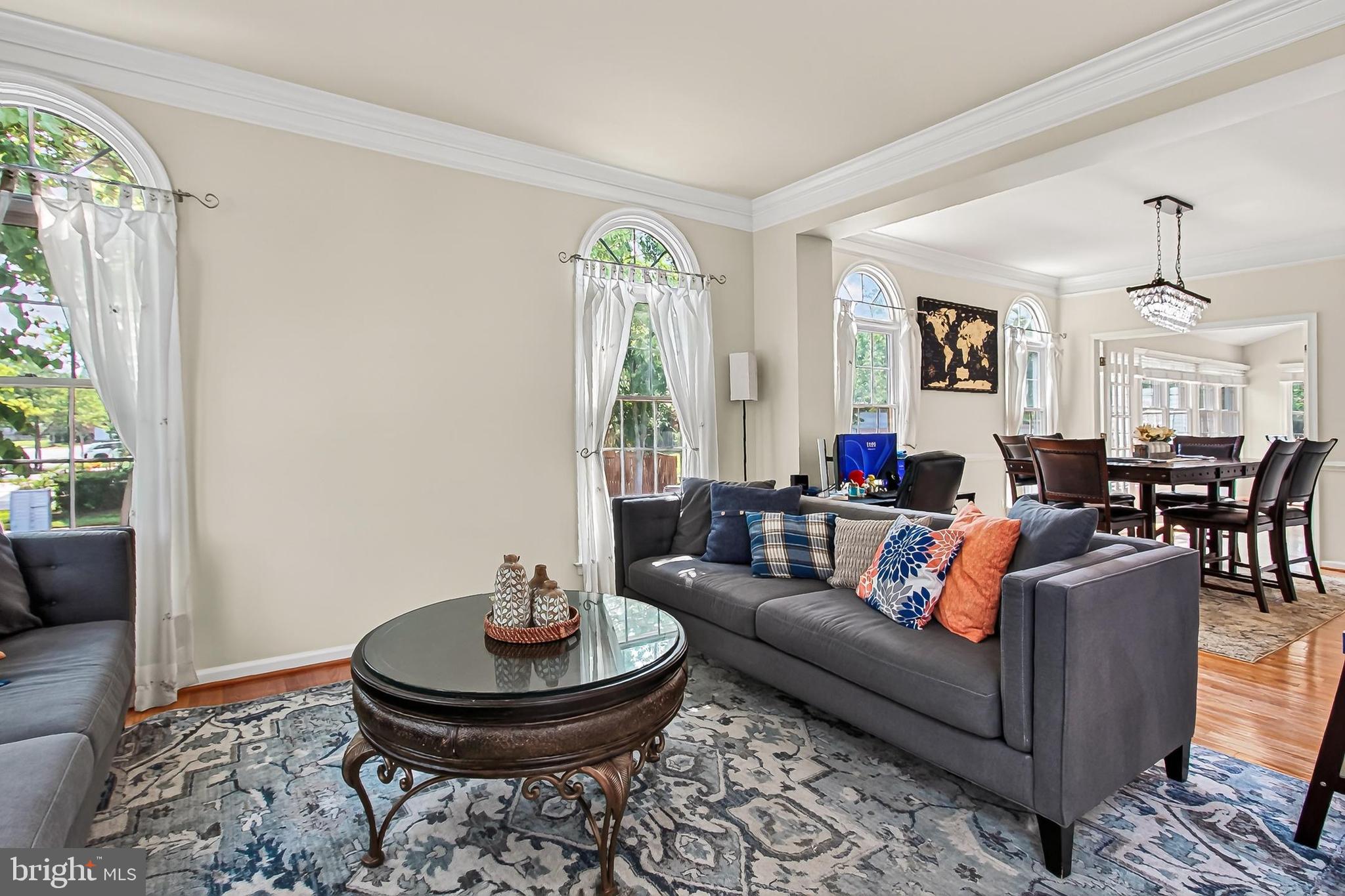 SOUTH RIDING - Residential