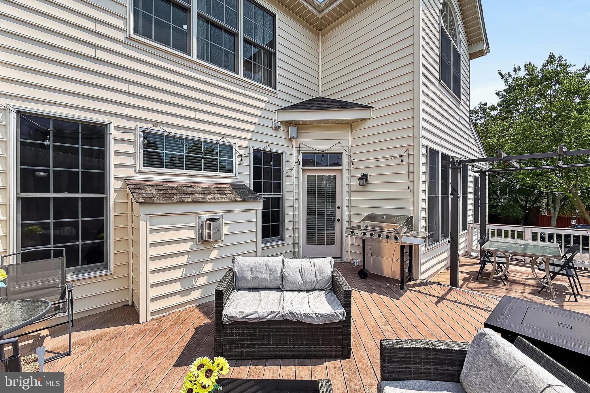SOUTH RIDING - Residential