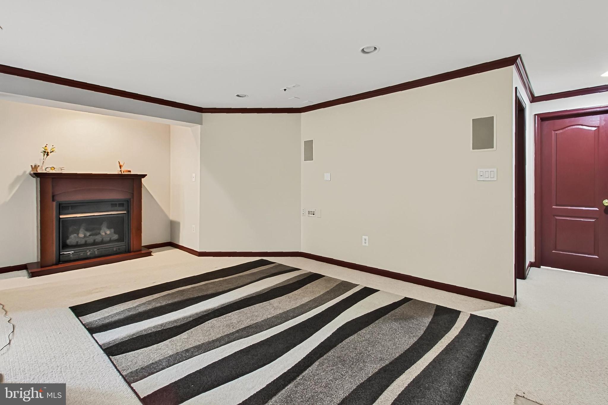 SOUTH RIDING - Residential