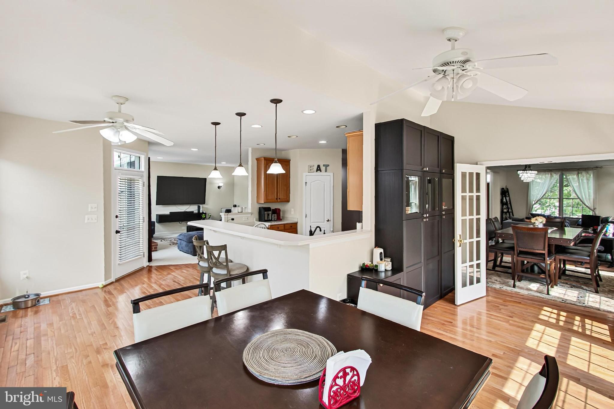 SOUTH RIDING - Residential