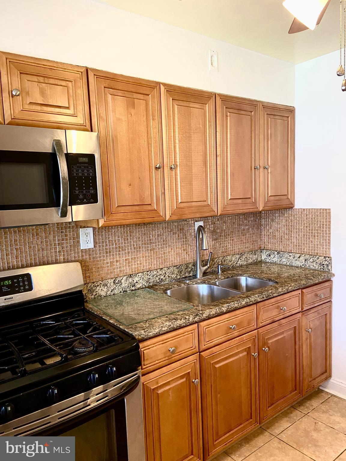 WEST HILLS - Residential
