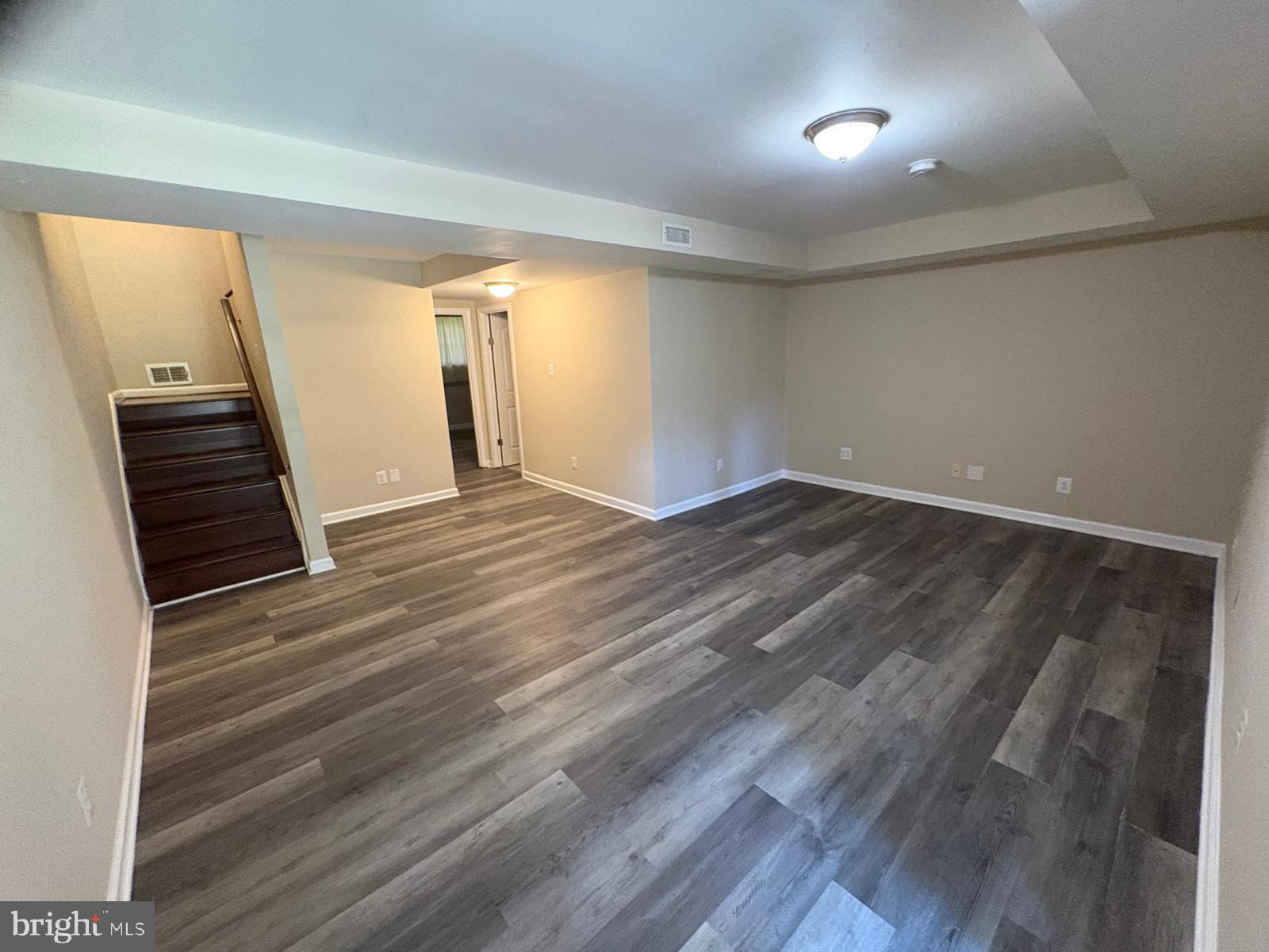 LAKEWOOD ESTATES - Residential