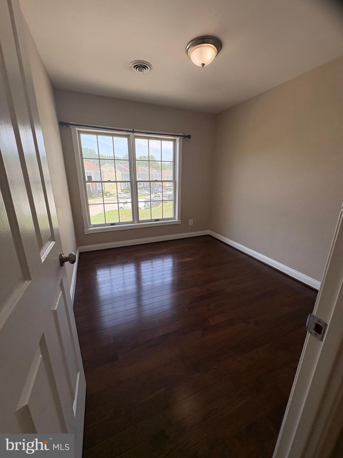 LAKEWOOD ESTATES - Residential