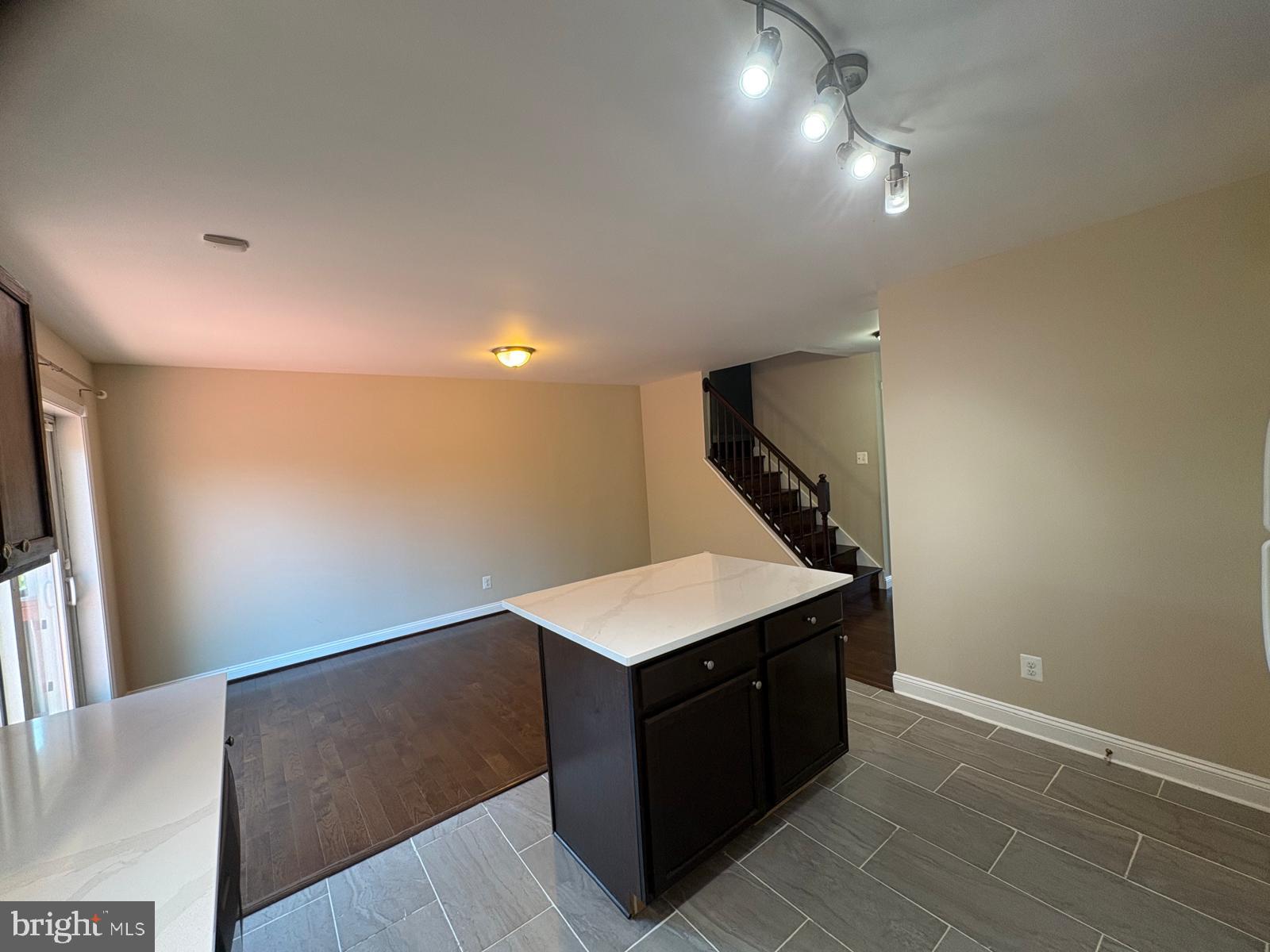 LAKEWOOD ESTATES - Residential