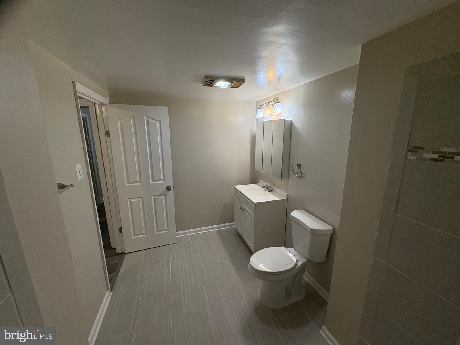 LAKEWOOD ESTATES - Residential