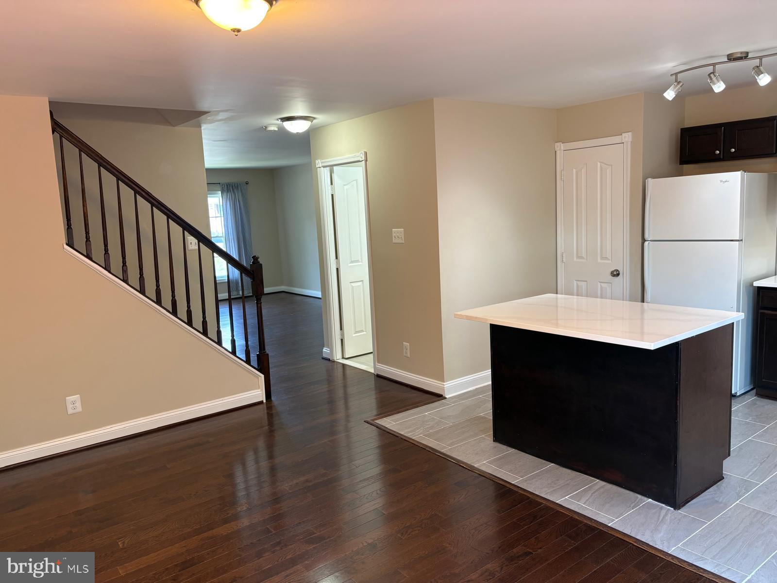 LAKEWOOD ESTATES - Residential