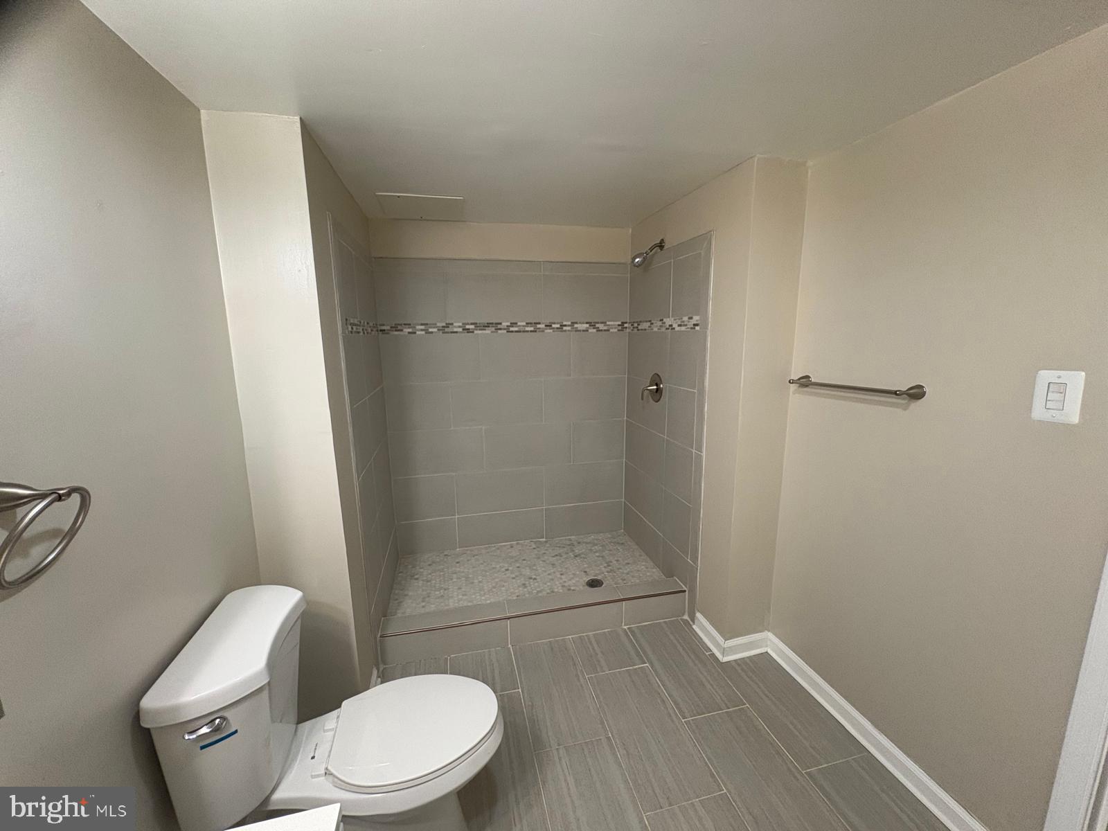 LAKEWOOD ESTATES - Residential