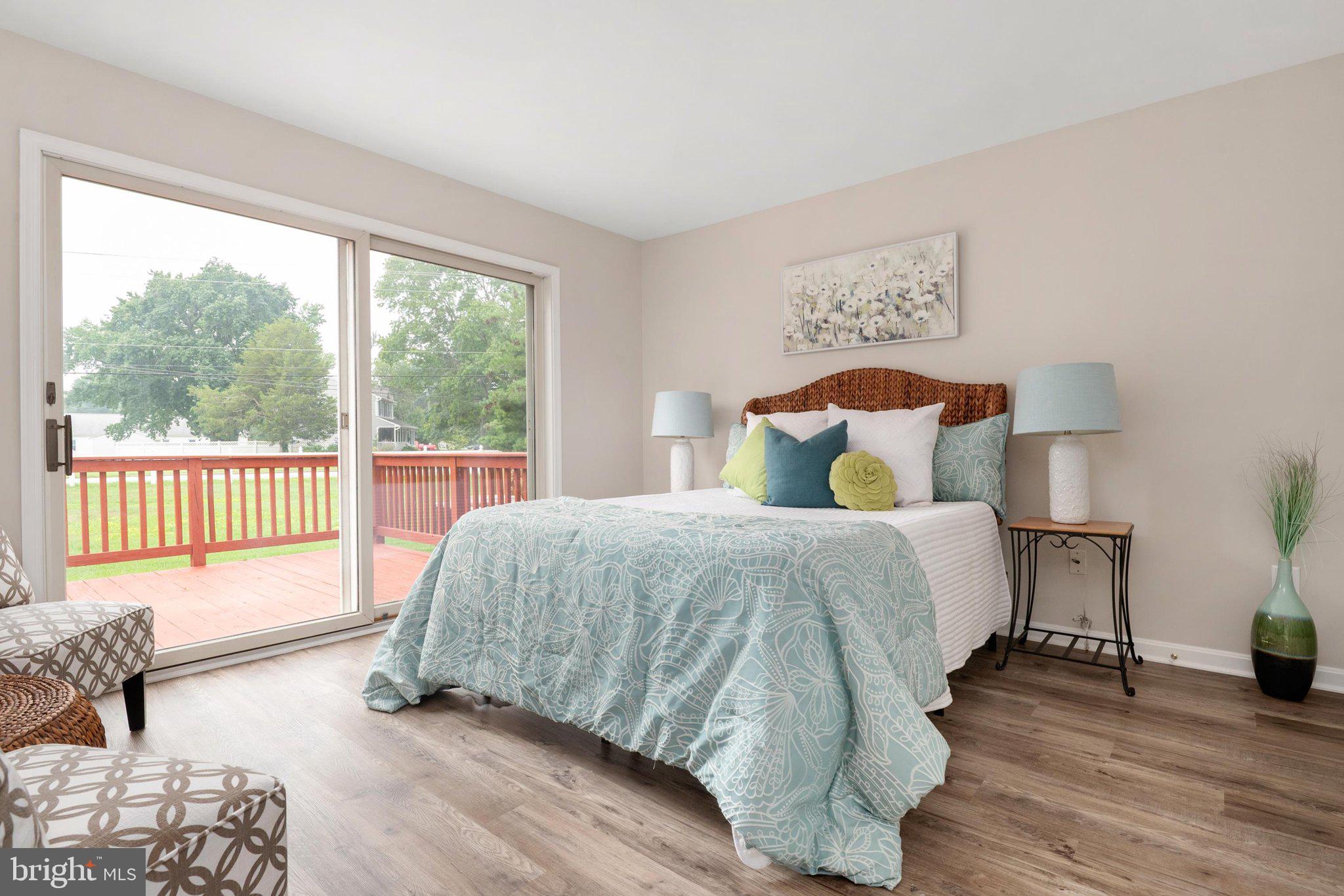 BRIDGE POINTE TOWNHOUSES - Residential