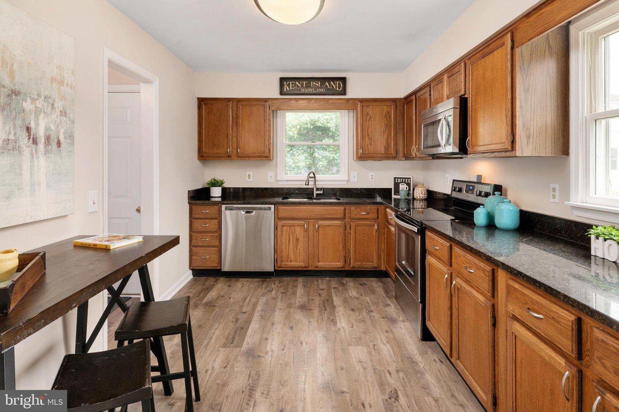 BRIDGE POINTE TOWNHOUSES - Residential