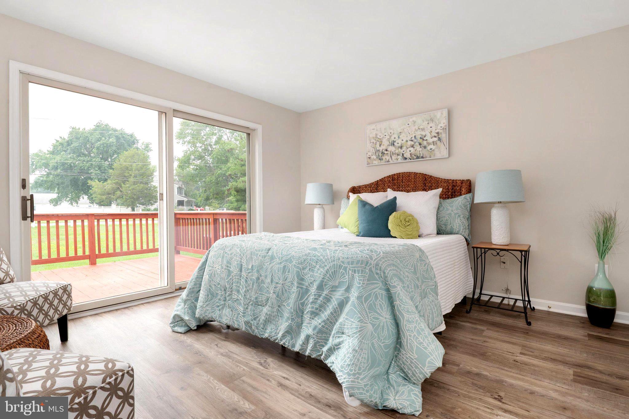 BRIDGE POINTE TOWNHOUSES - Residential