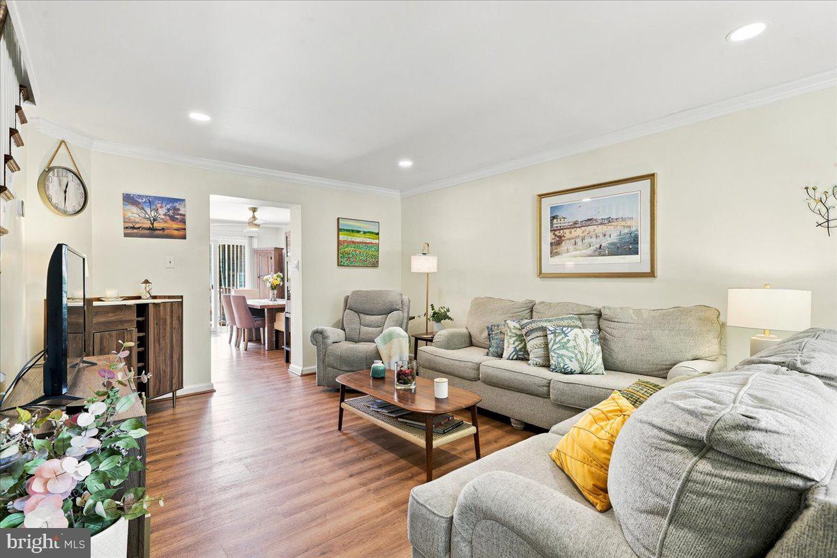 EAST FALLS - Residential