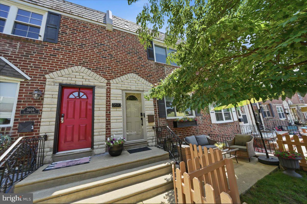 EAST FALLS - Residential