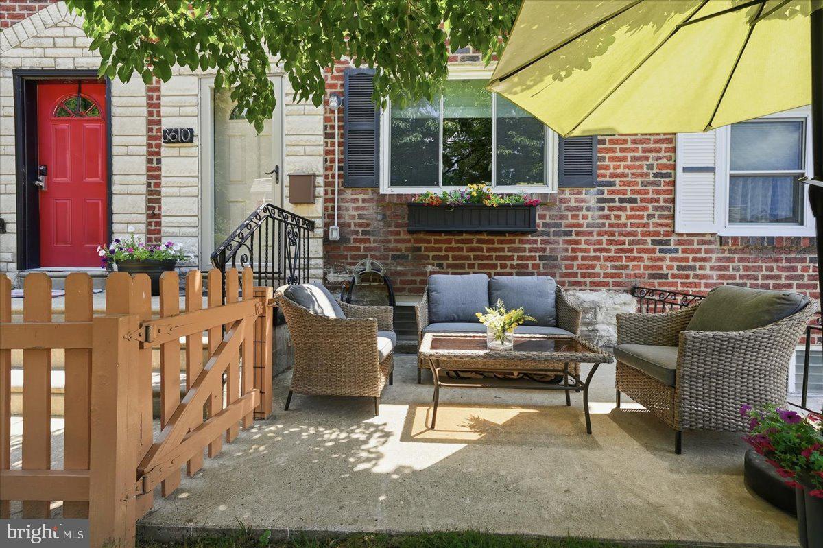 EAST FALLS - Residential