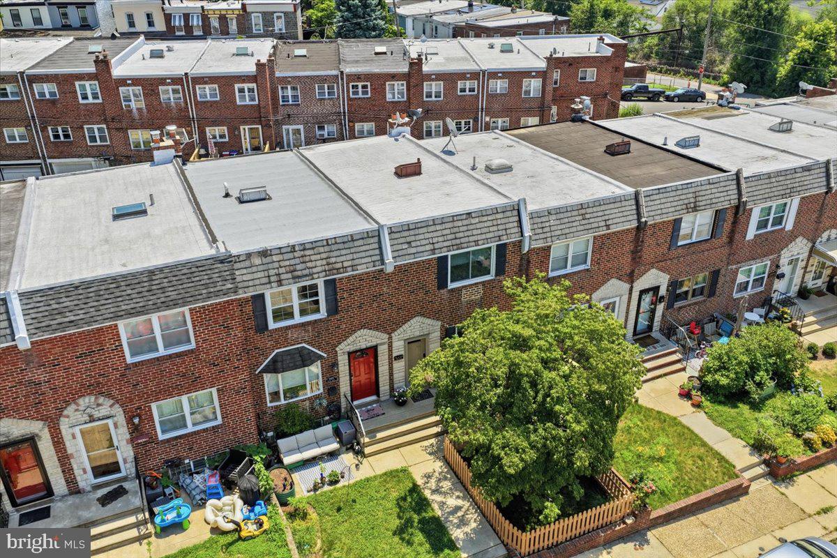 EAST FALLS - Residential