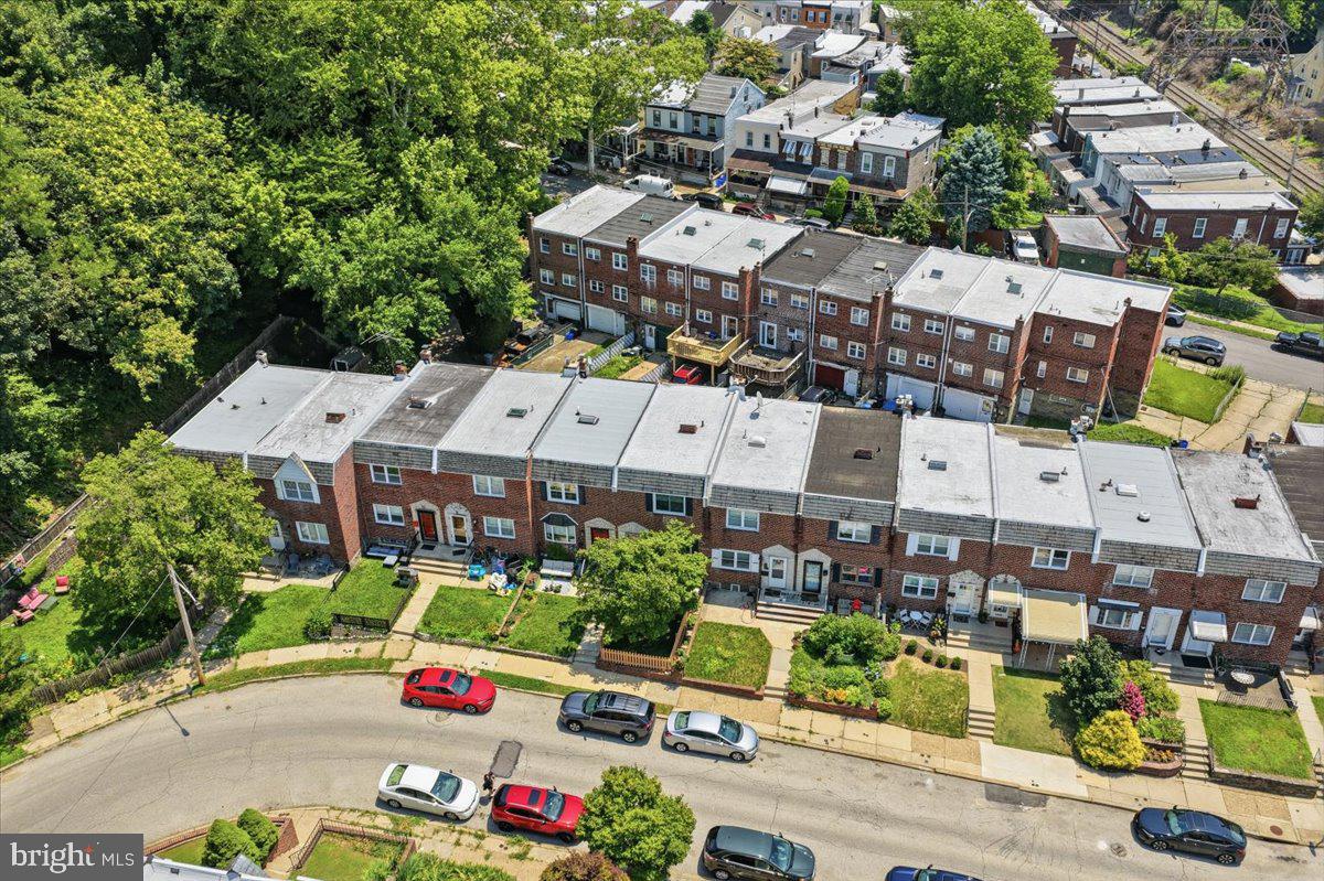 EAST FALLS - Residential