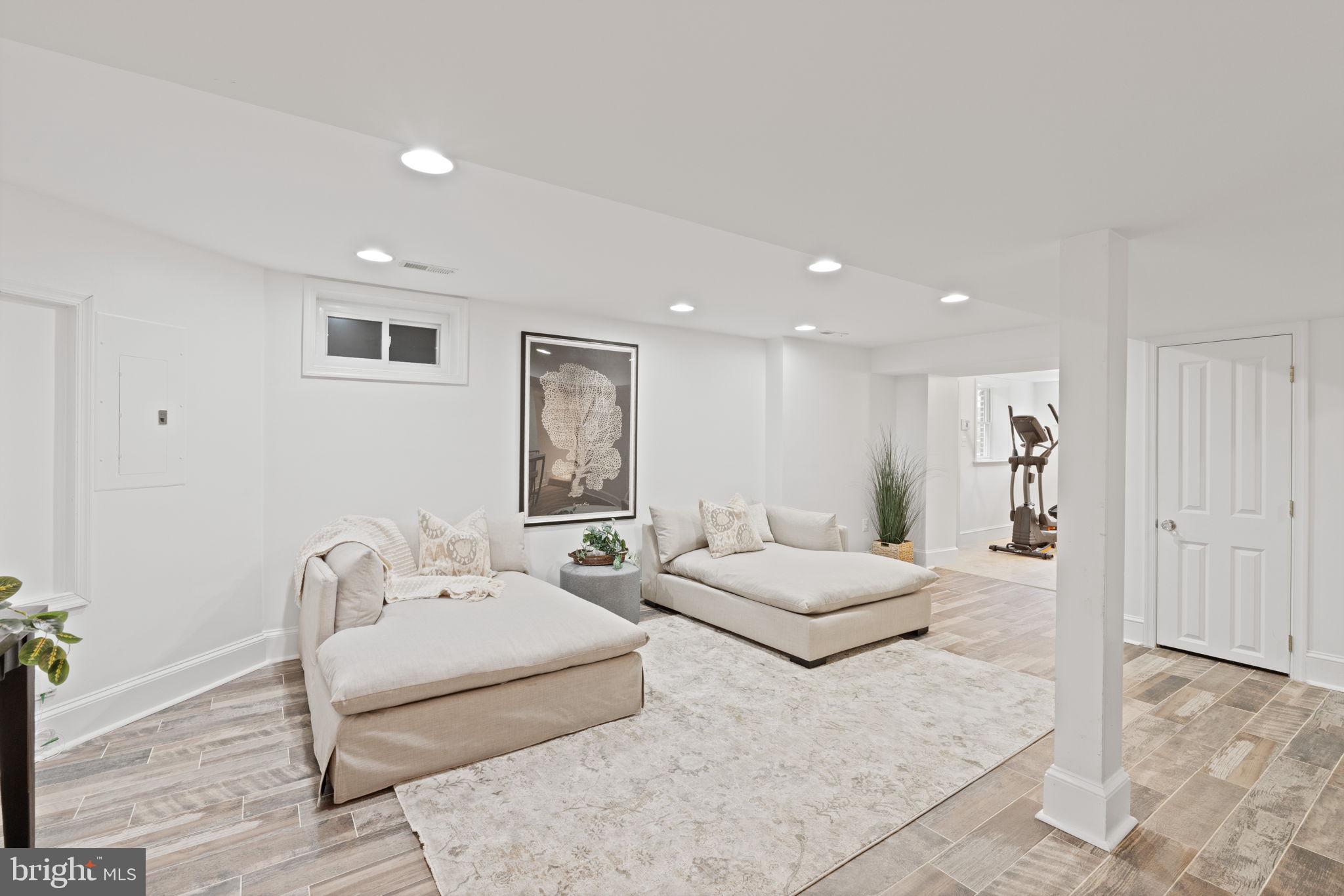 IVY HILL - Residential
