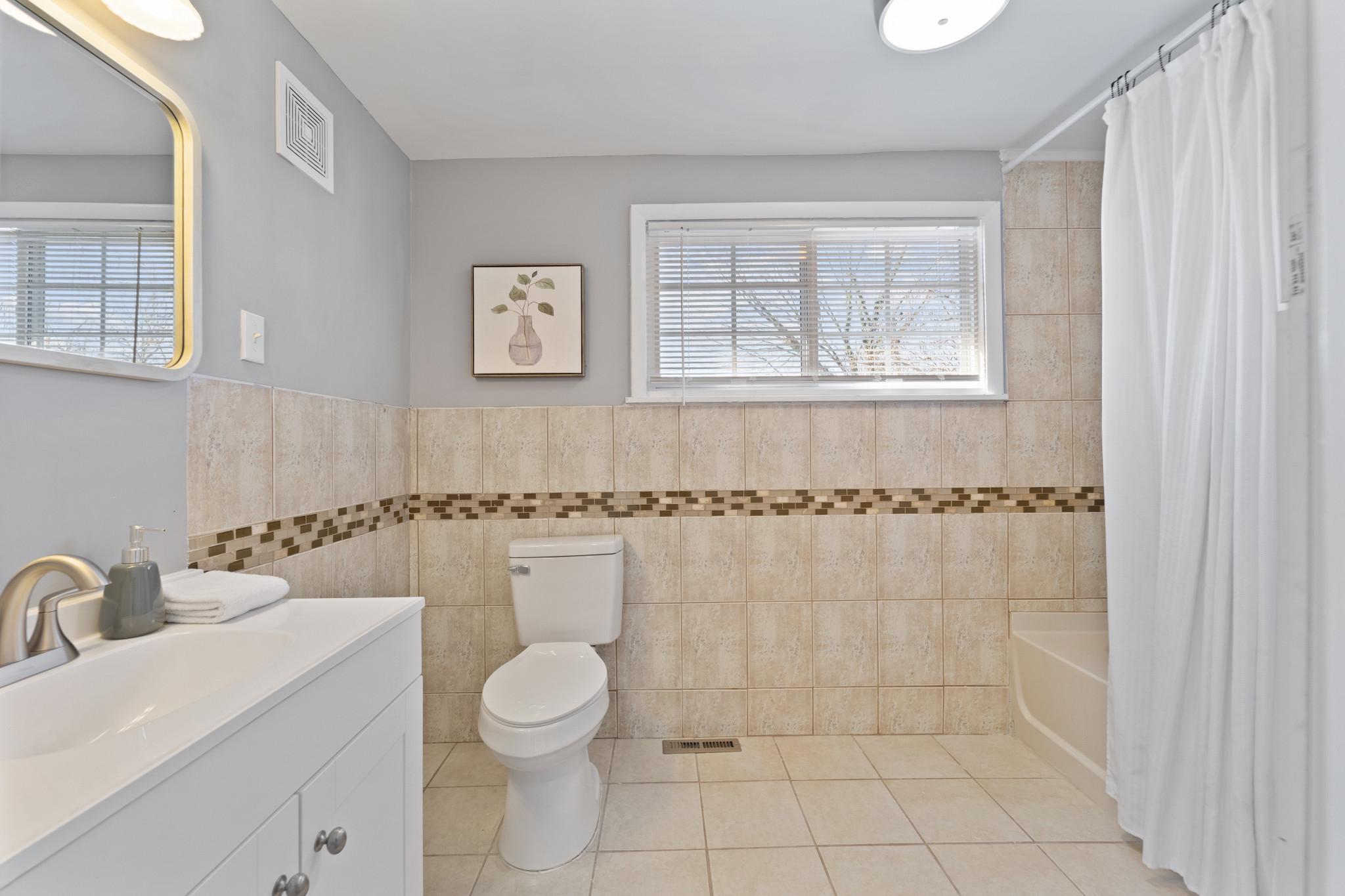 WINDSOR HILLS - Residential