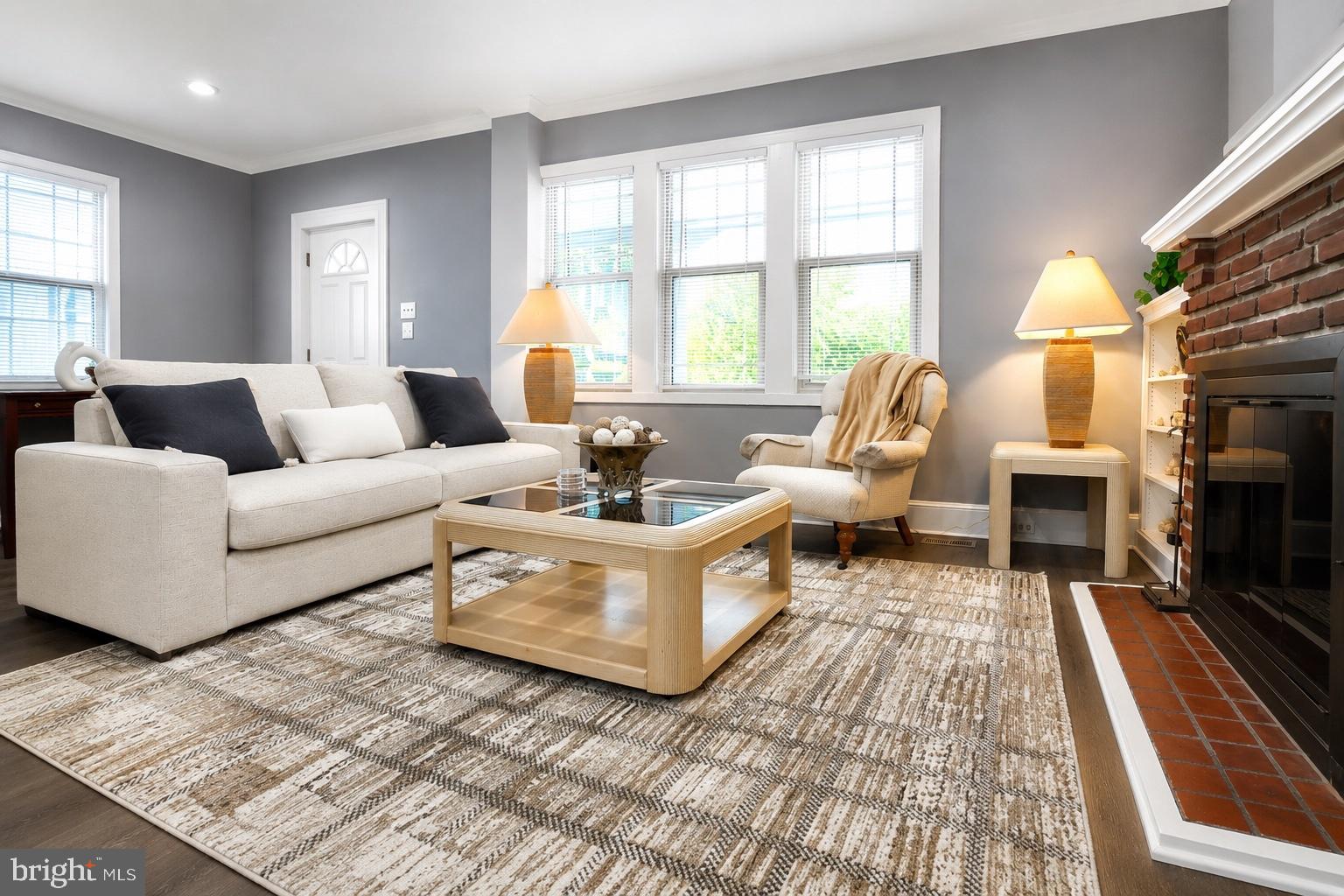 WINDSOR HILLS - Residential