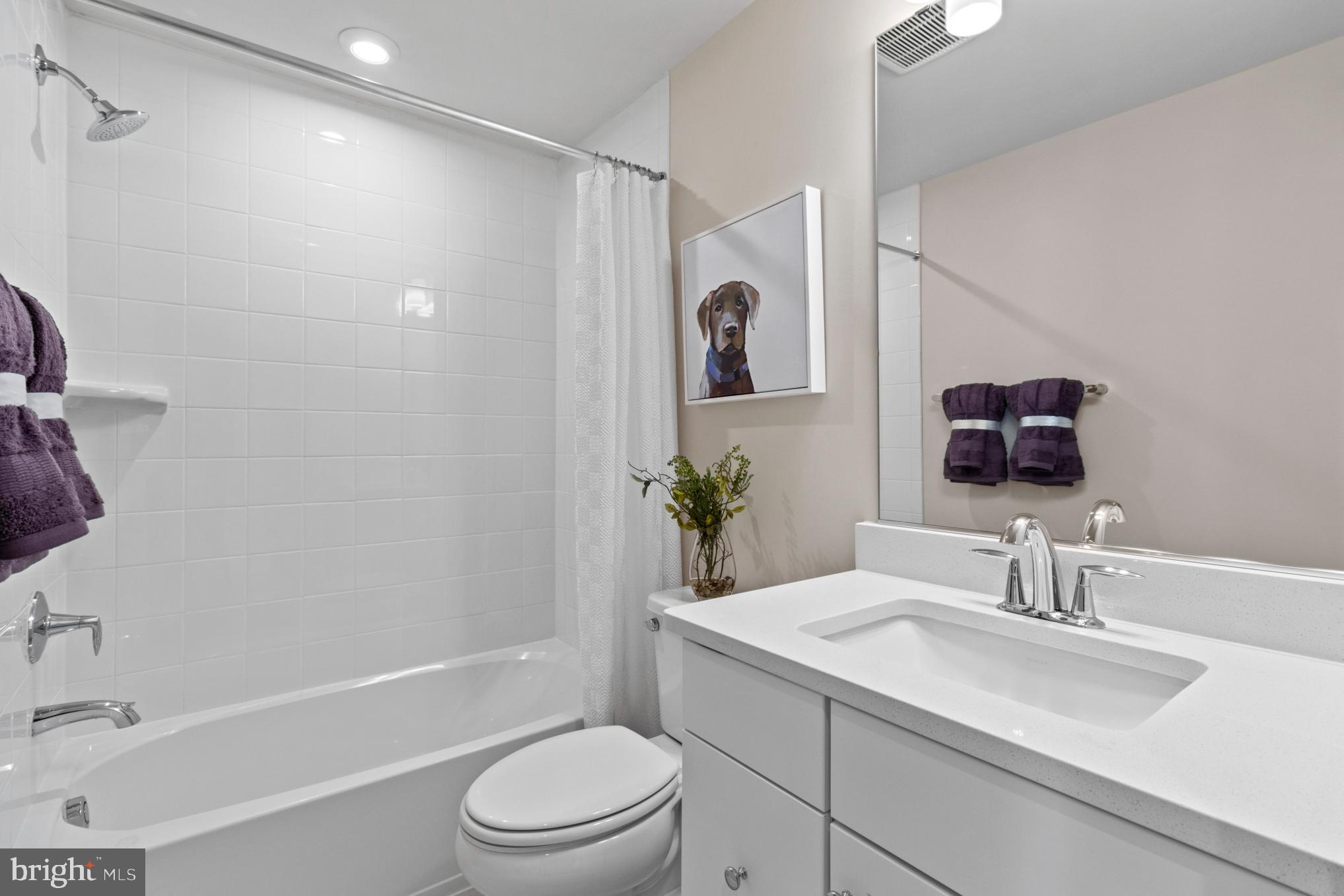 GATEWAY WEST - Residential
