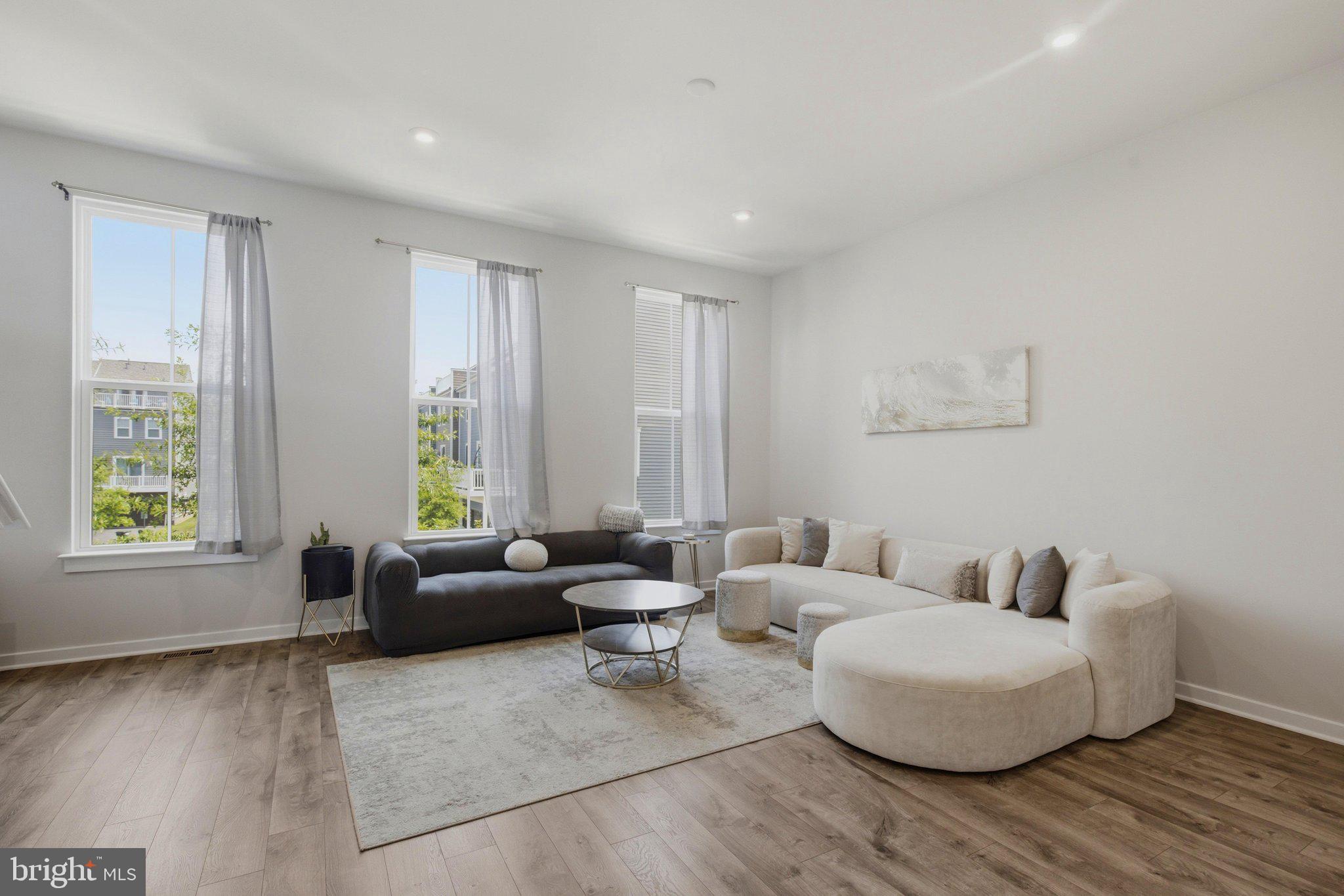 POTOMAC SHORES - Residential