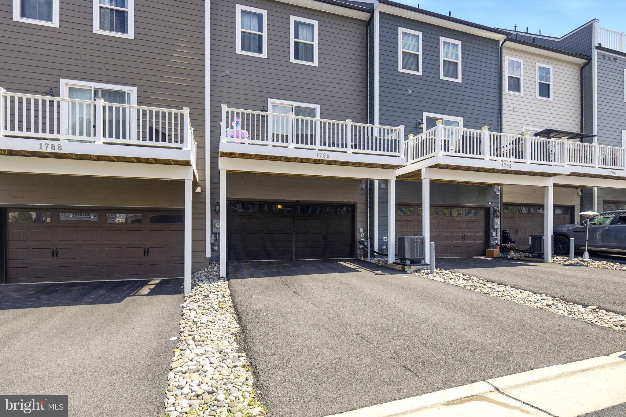 POTOMAC SHORES - Residential