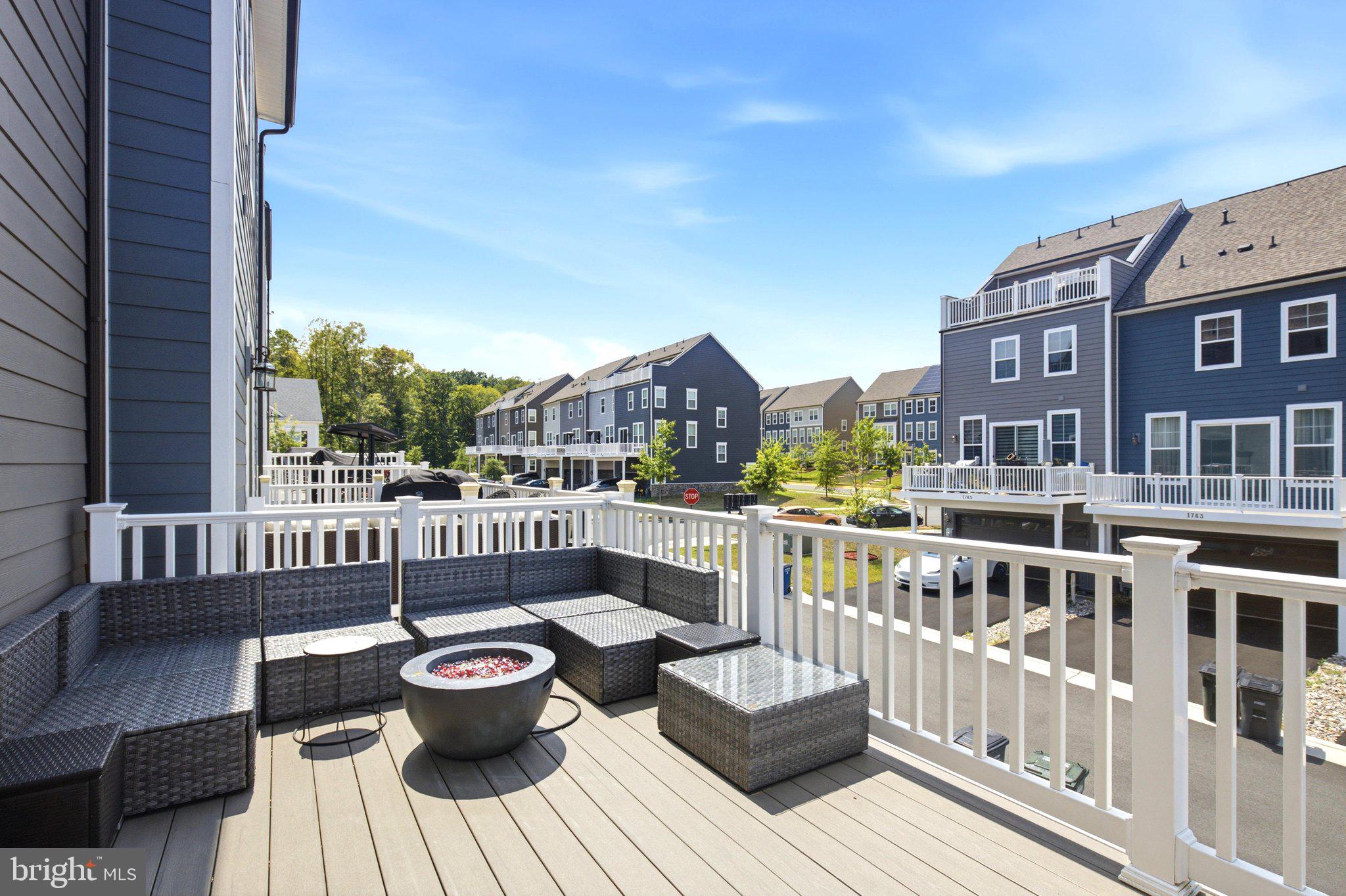 POTOMAC SHORES - Residential