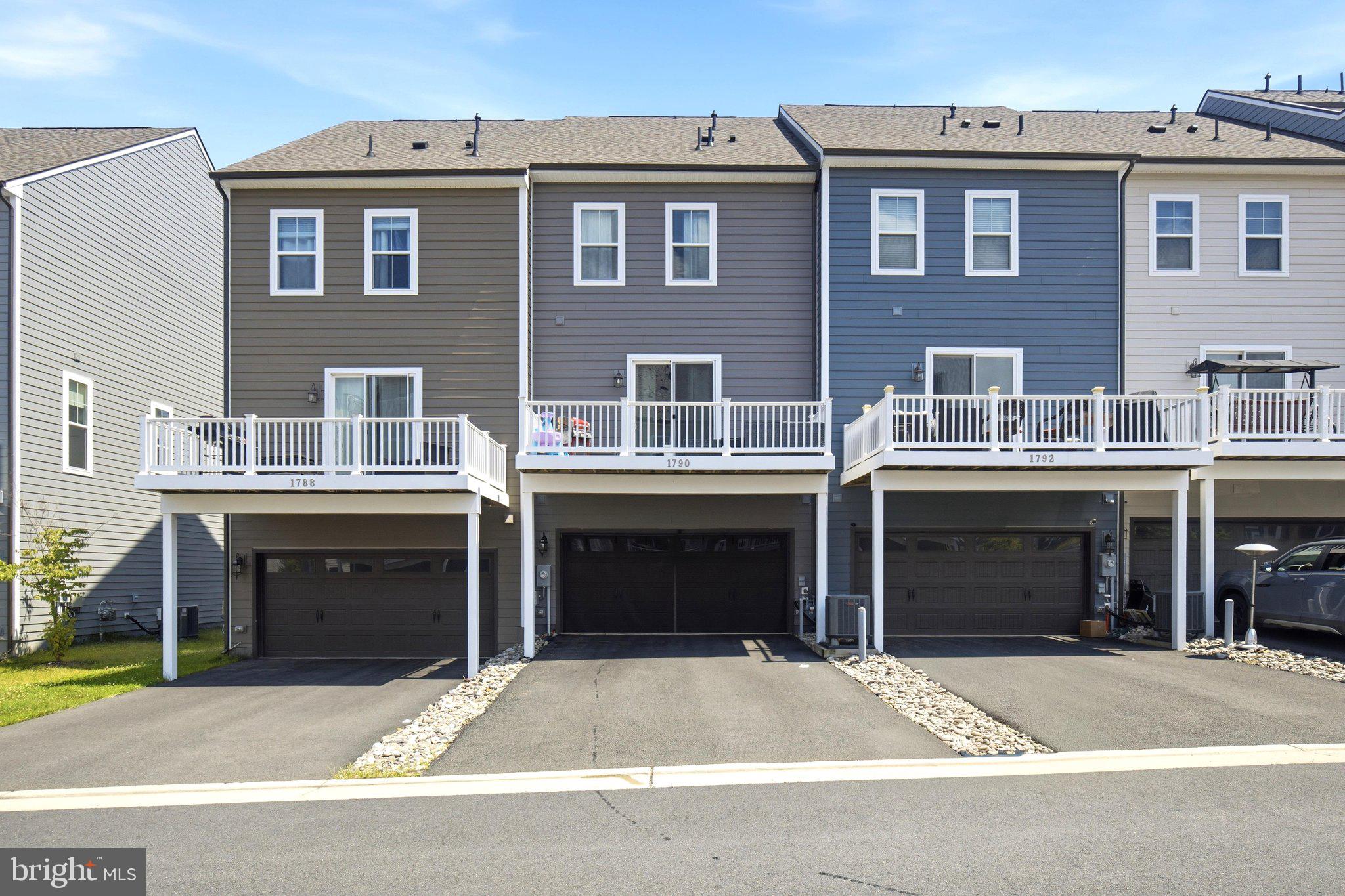 POTOMAC SHORES - Residential
