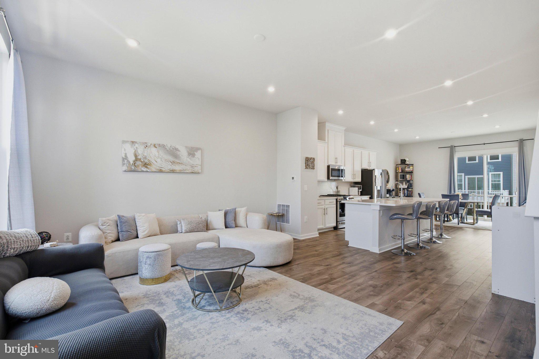 POTOMAC SHORES - Residential