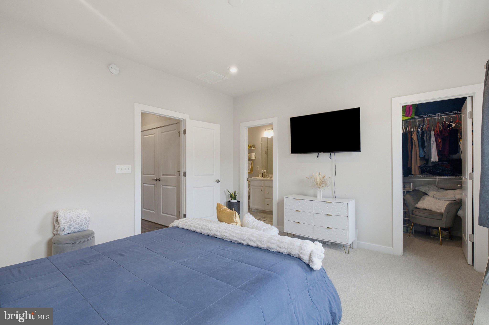 POTOMAC SHORES - Residential