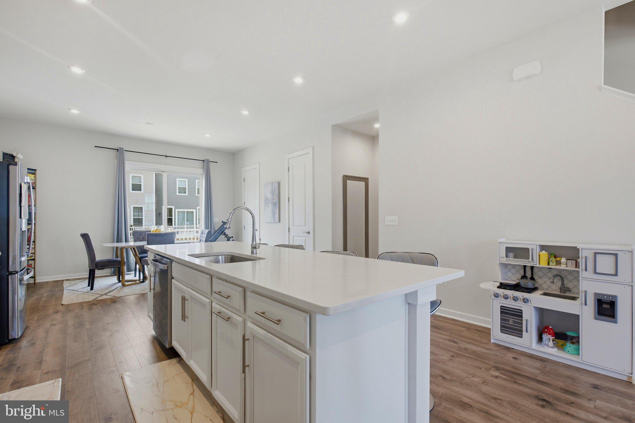 POTOMAC SHORES - Residential