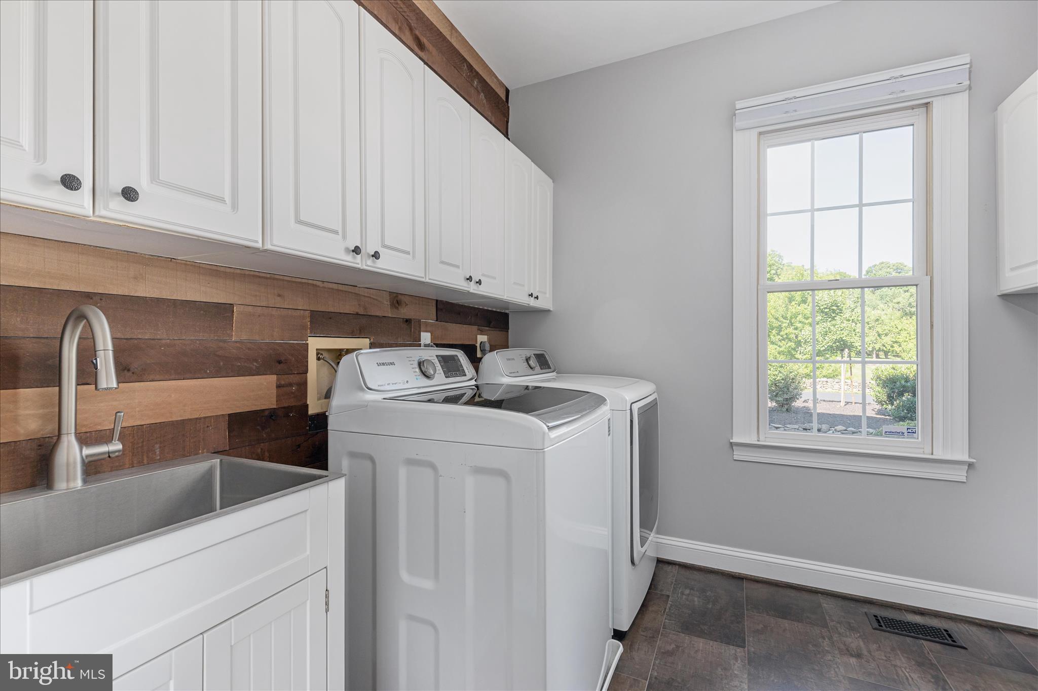 STONELEIGH - Residential