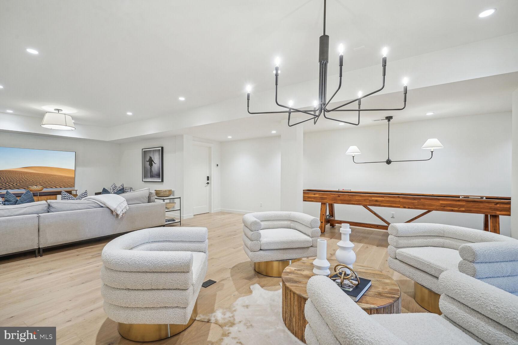 RESIDENCES AT SALAMANDER - Residential
