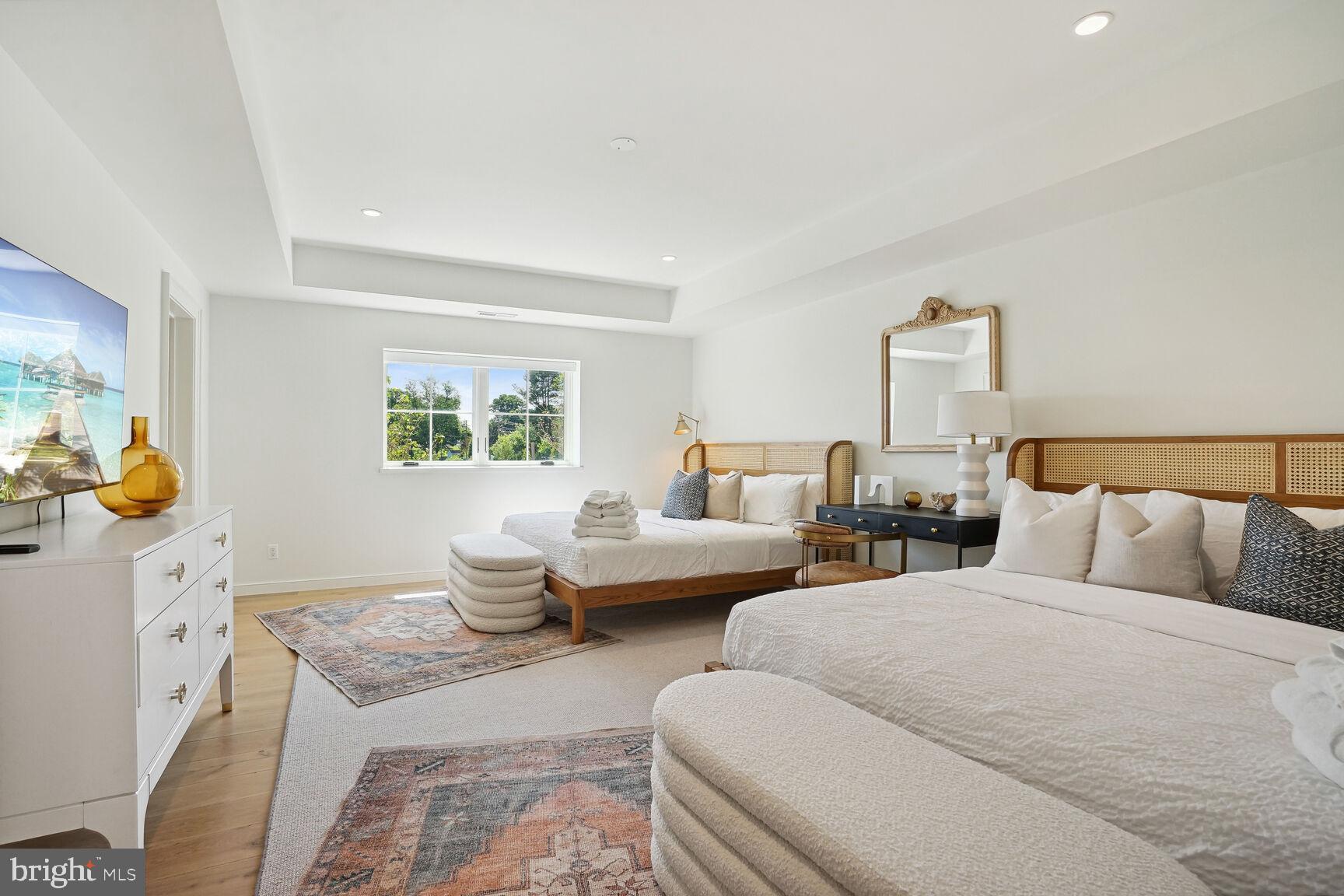 RESIDENCES AT SALAMANDER - Residential