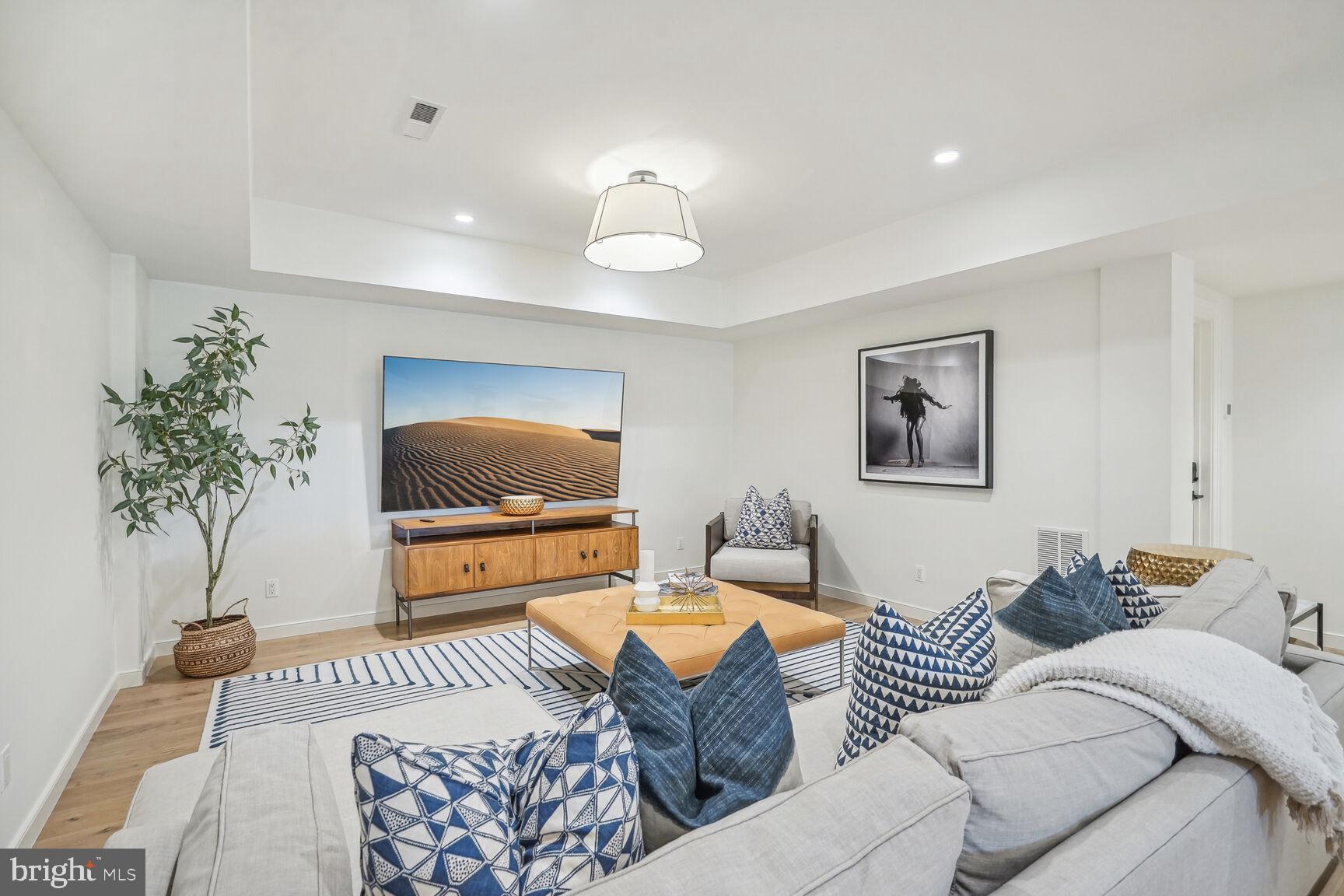 RESIDENCES AT SALAMANDER - Residential