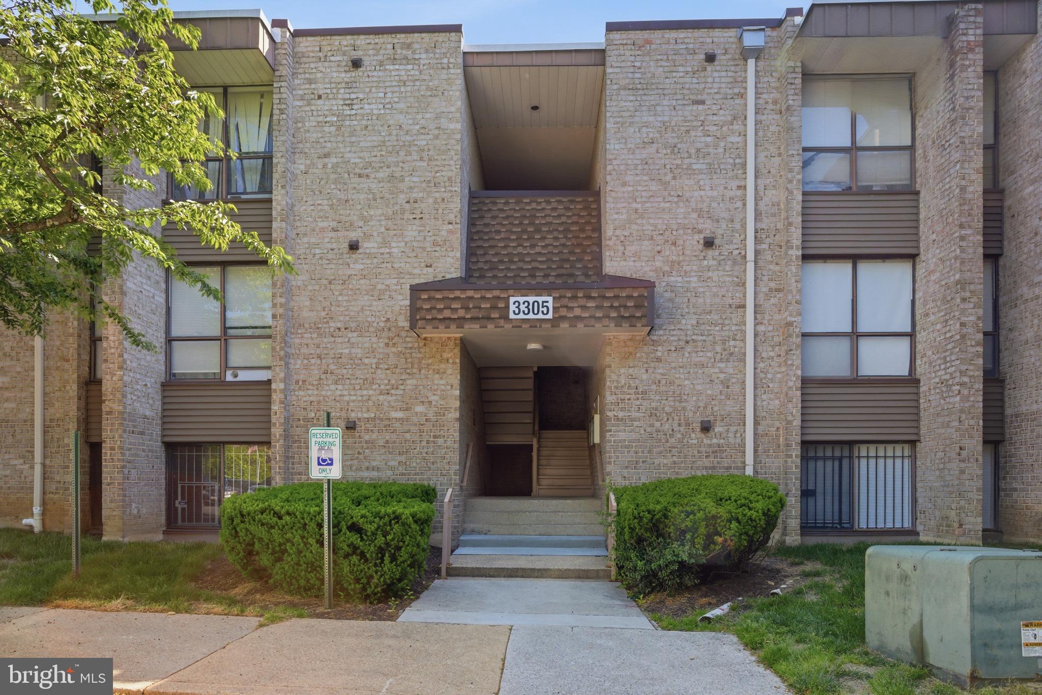 Welcome home to this charming 2 bedroom, 1 bathroom condo that is truly move-in ready! Featuring new carpet and fresh paint, this home offers a clean, updated feel from the moment you walk in. Enjoy a spacious living room/dining room combo, perfect for relaxing or entertaining. The eat-in kitchen provides ample cabinet and counter space, making meal prep and gathering with friends and family a breeze. You’ll love the character of the exposed brick in the kitchen, adding warmth and style to the space. The main bathroom is well maintained and features a super deep tub, giving you a relaxing, spa-like experience at home. Both bedrooms offer ample space and comfort, ideal for restful nights and everyday living. This condo combines comfort, convenience, and character.