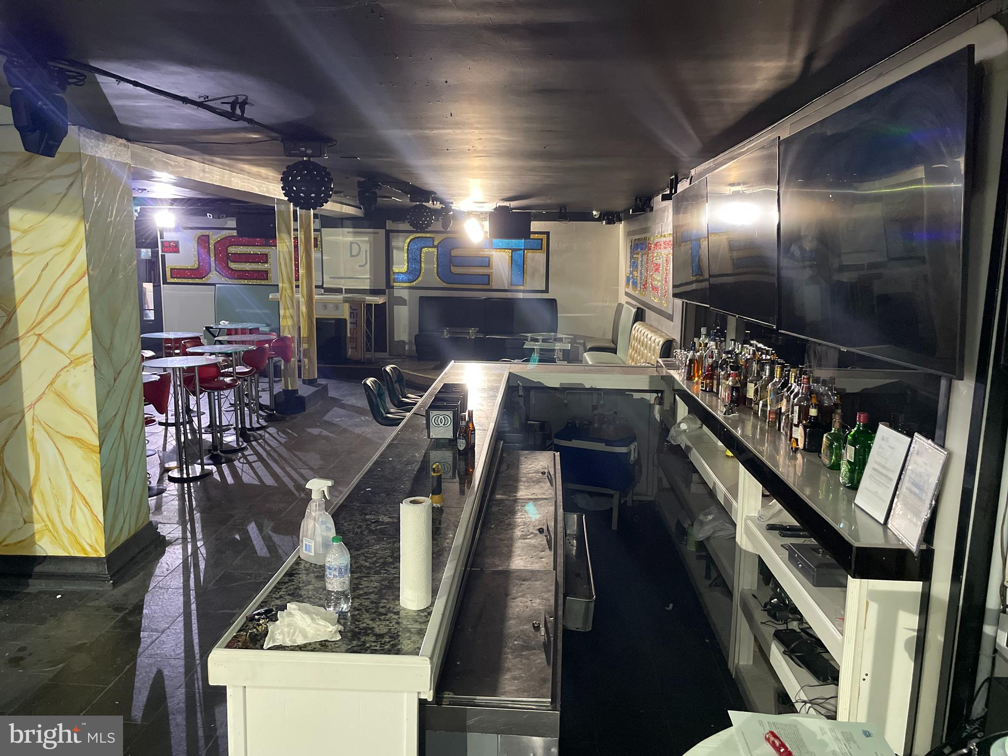FELTONVILLE - Commercial Sale