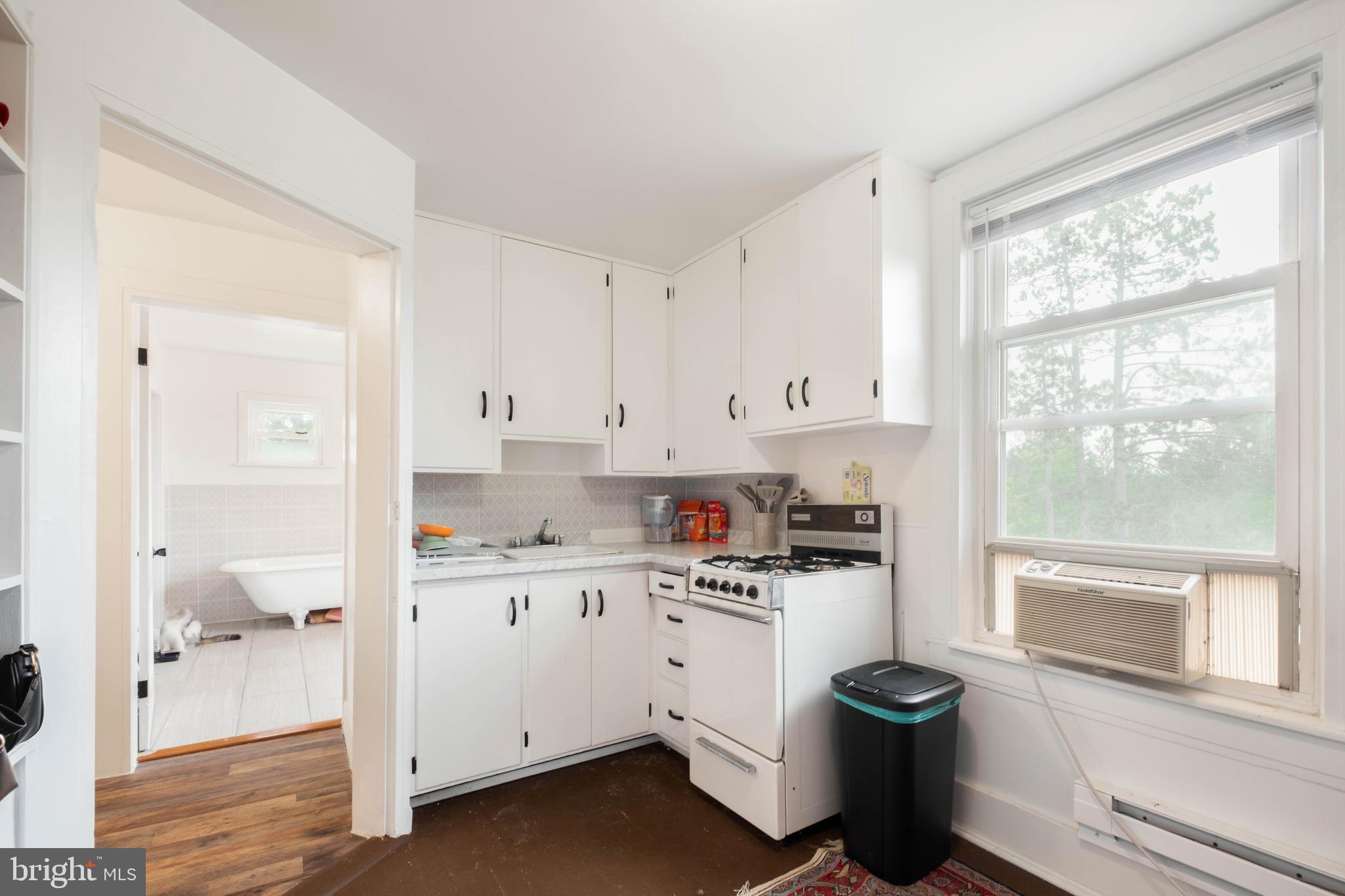 OAKLAND - Residential