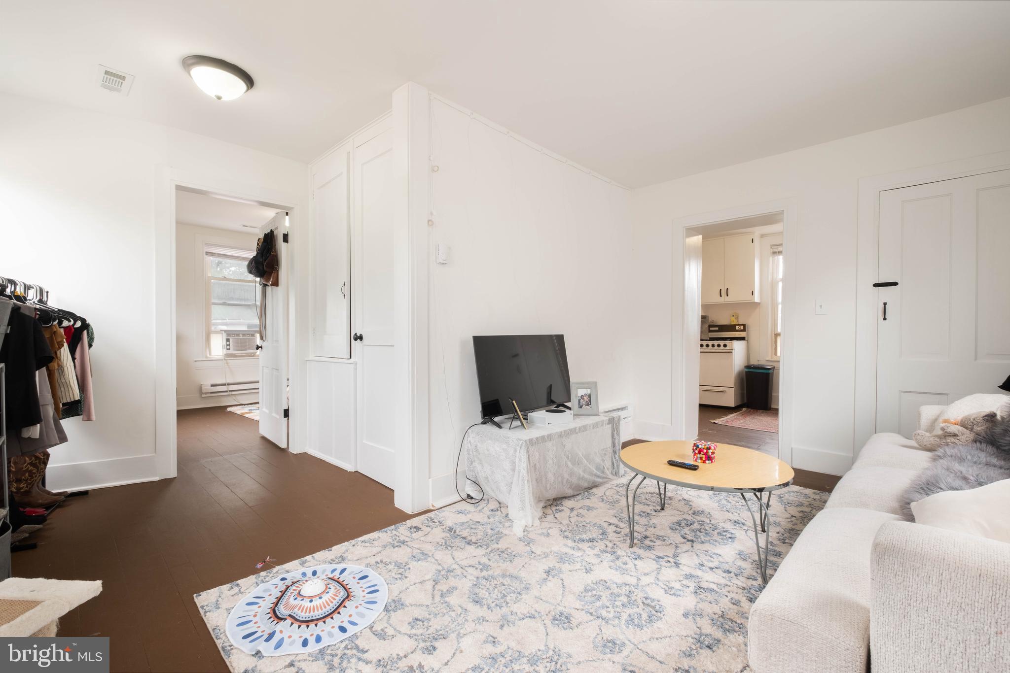 OAKLAND - Residential