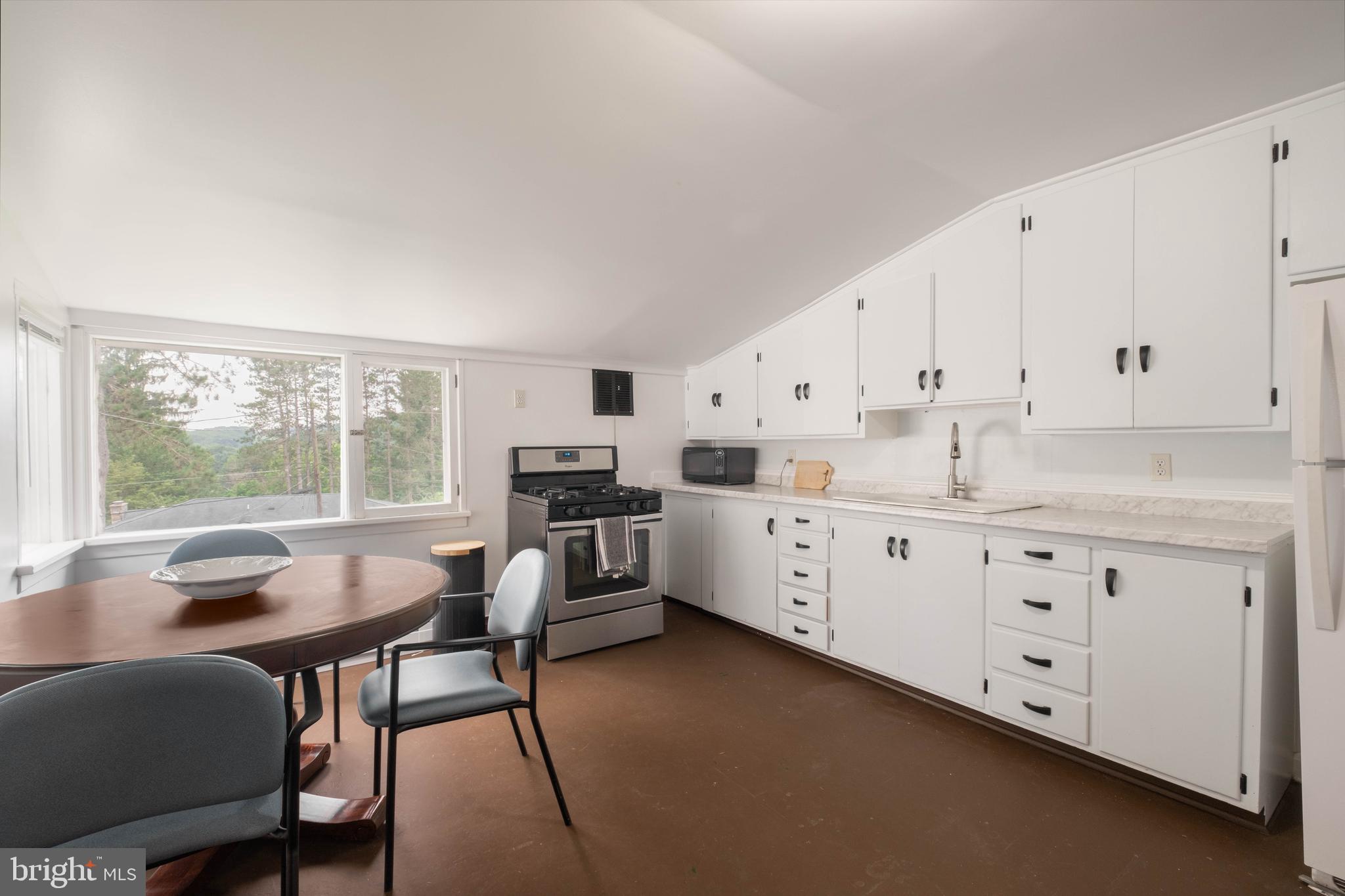 OAKLAND - Residential