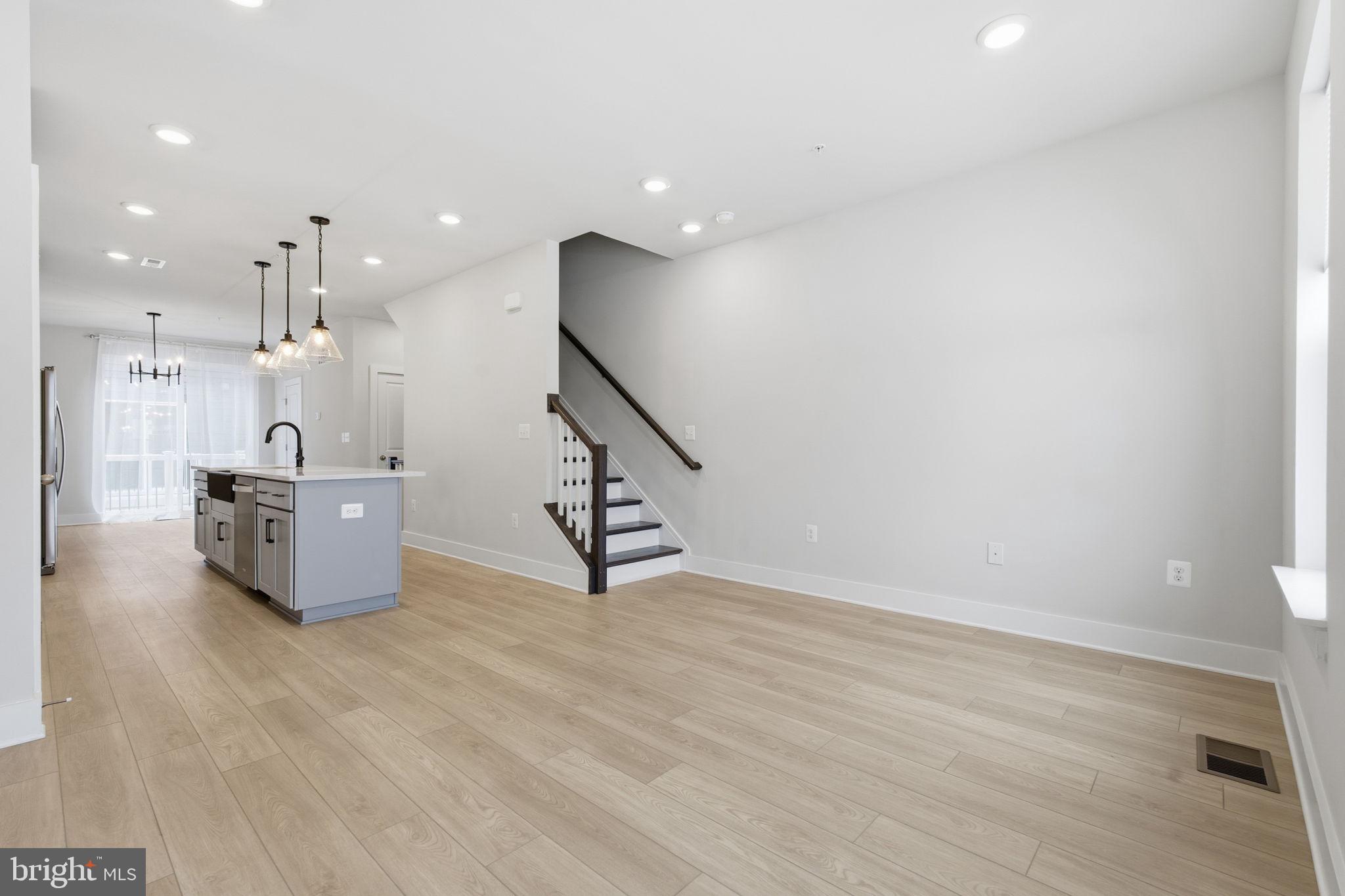 LOCKE LANDING - Residential Lease