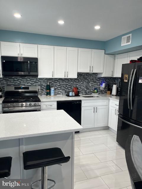 WELCOME TO THIS BEAUTIFULL RECENTE RENOVATED TWO BEDROOM CONDO,.RECENT RENOVATION INCLUDE: KITCHEN CABINETS, GRANITE COUNTERTOP, SS APPLIANCES, CERAMIC, HARDWOOD AND CARPET FLOOR, FULL BATHROOM, PAINT, A/C, WINDOWS, INTERIOR DOORS AND MORE.
DON'T MISS THIS OUT COMFORT, COAZY AND MODERN OPEN CONCEPT LIVING WITHING SHORT DISTANCE TO ROSE HILL PLAZA. 
DON'T MISS THIS OUT COMFORT, COAZY AND MODERN LIVING WITHING SHORT DISTANCE TO ROSE HILL PLAZA. LOW CONDO FEE INC: WATER, SEWER, GAS, AND  TRASH .
Laundry area is in Building # 6286 at the lower level.