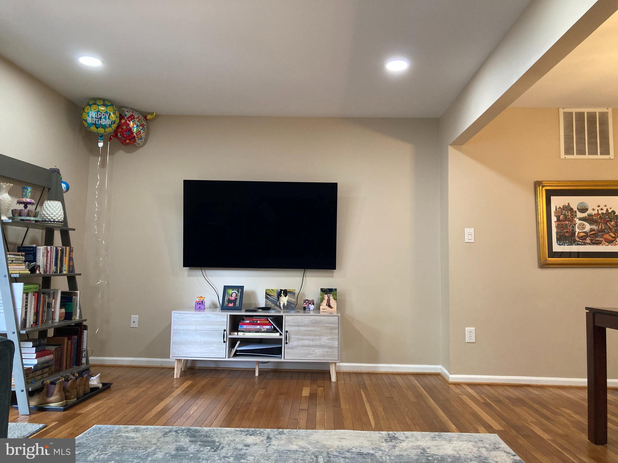 MONTROSE WOODS - Residential