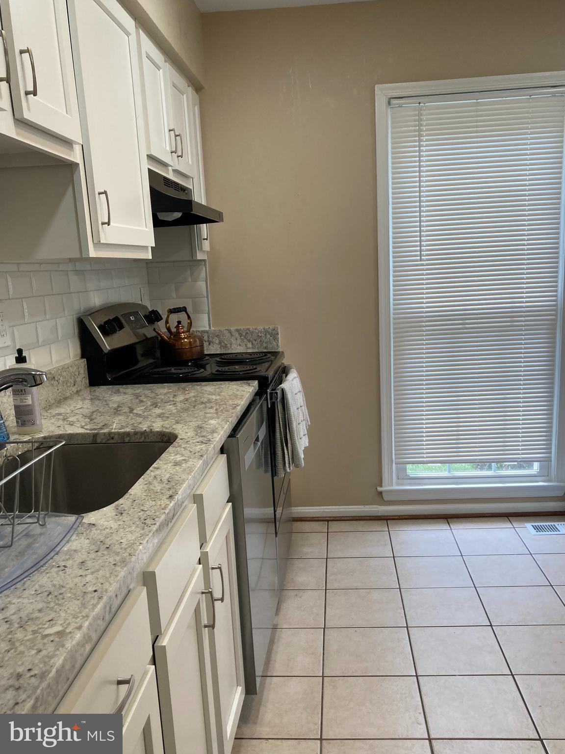 MONTROSE WOODS - Residential