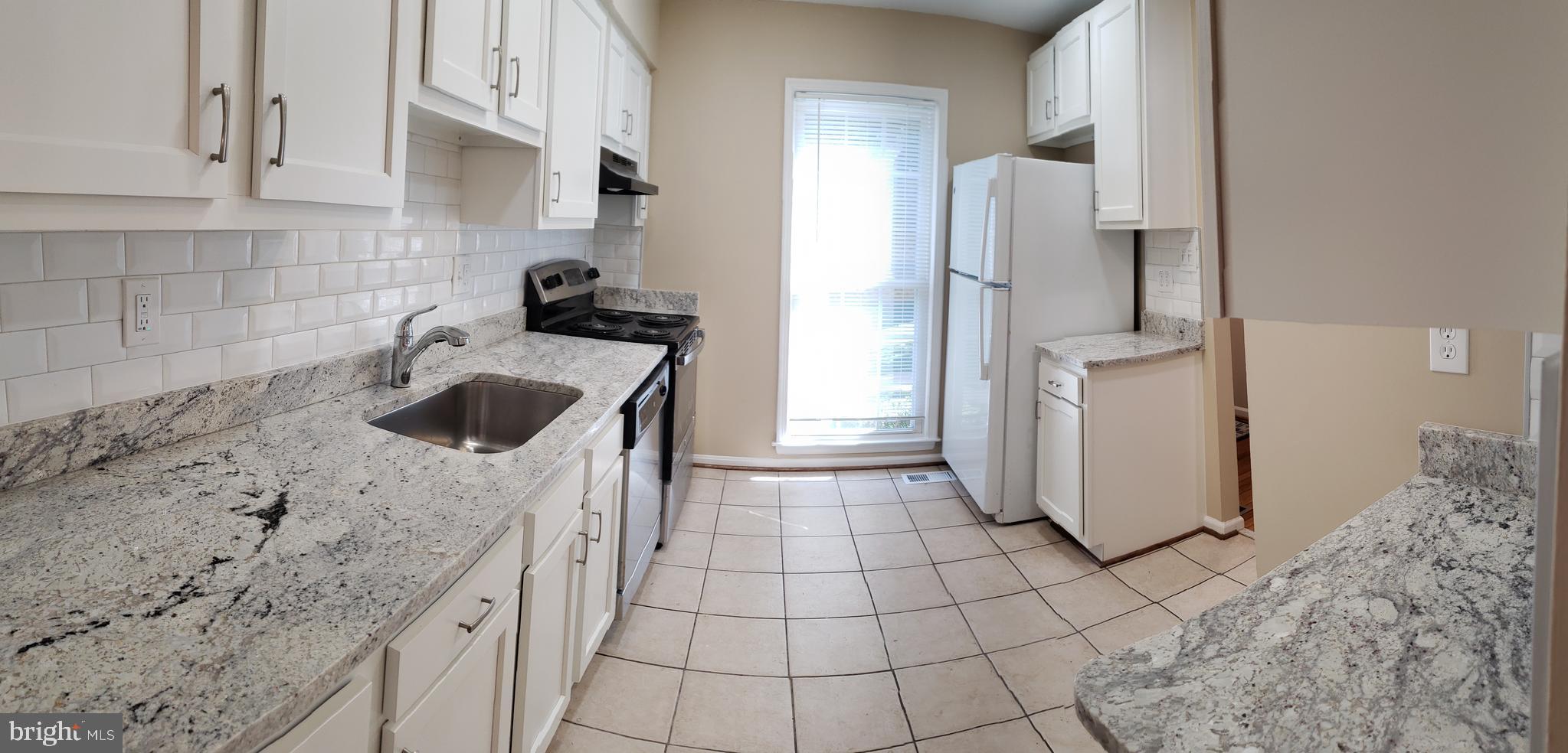 MONTROSE WOODS - Residential