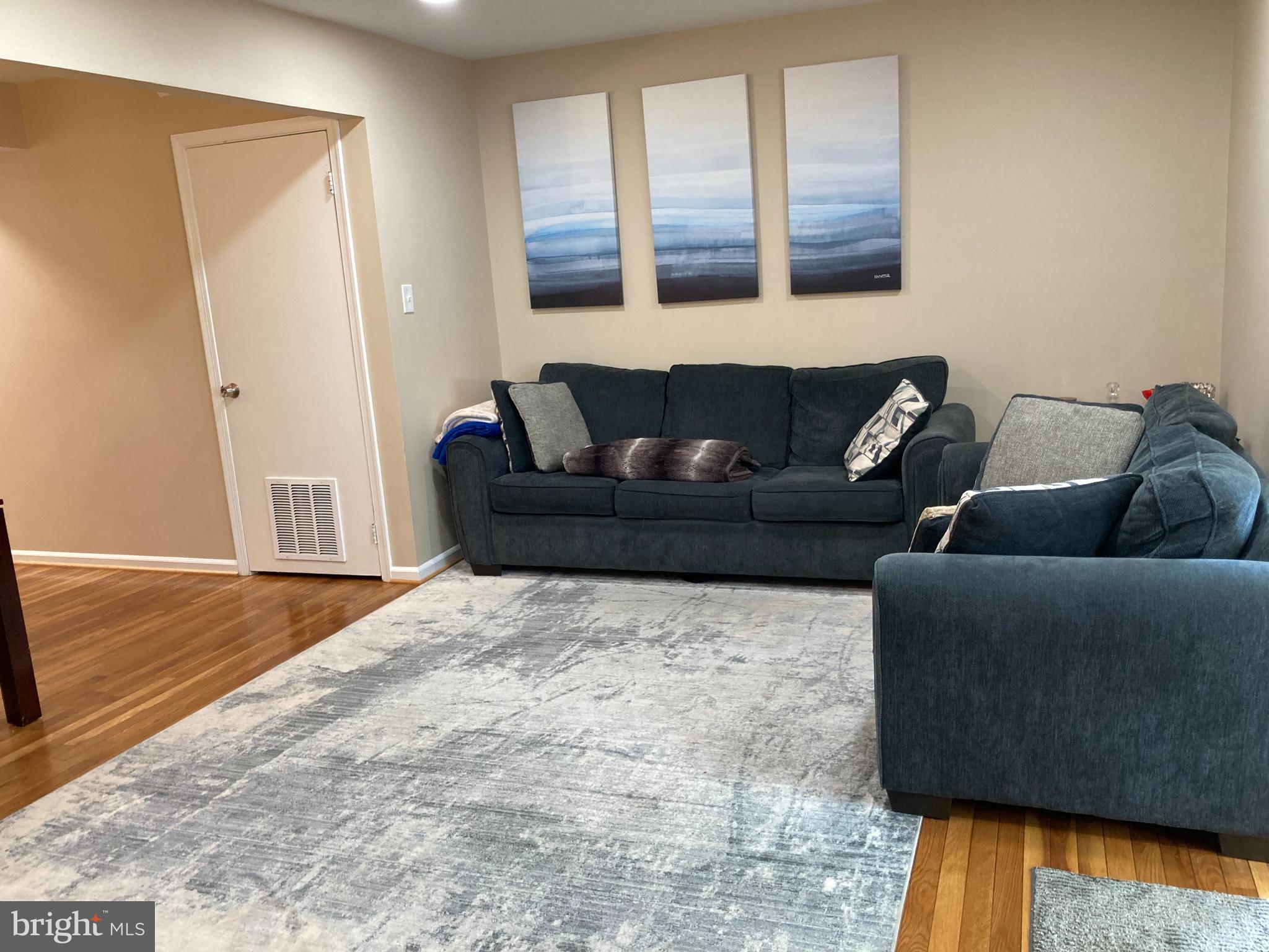 MONTROSE WOODS - Residential