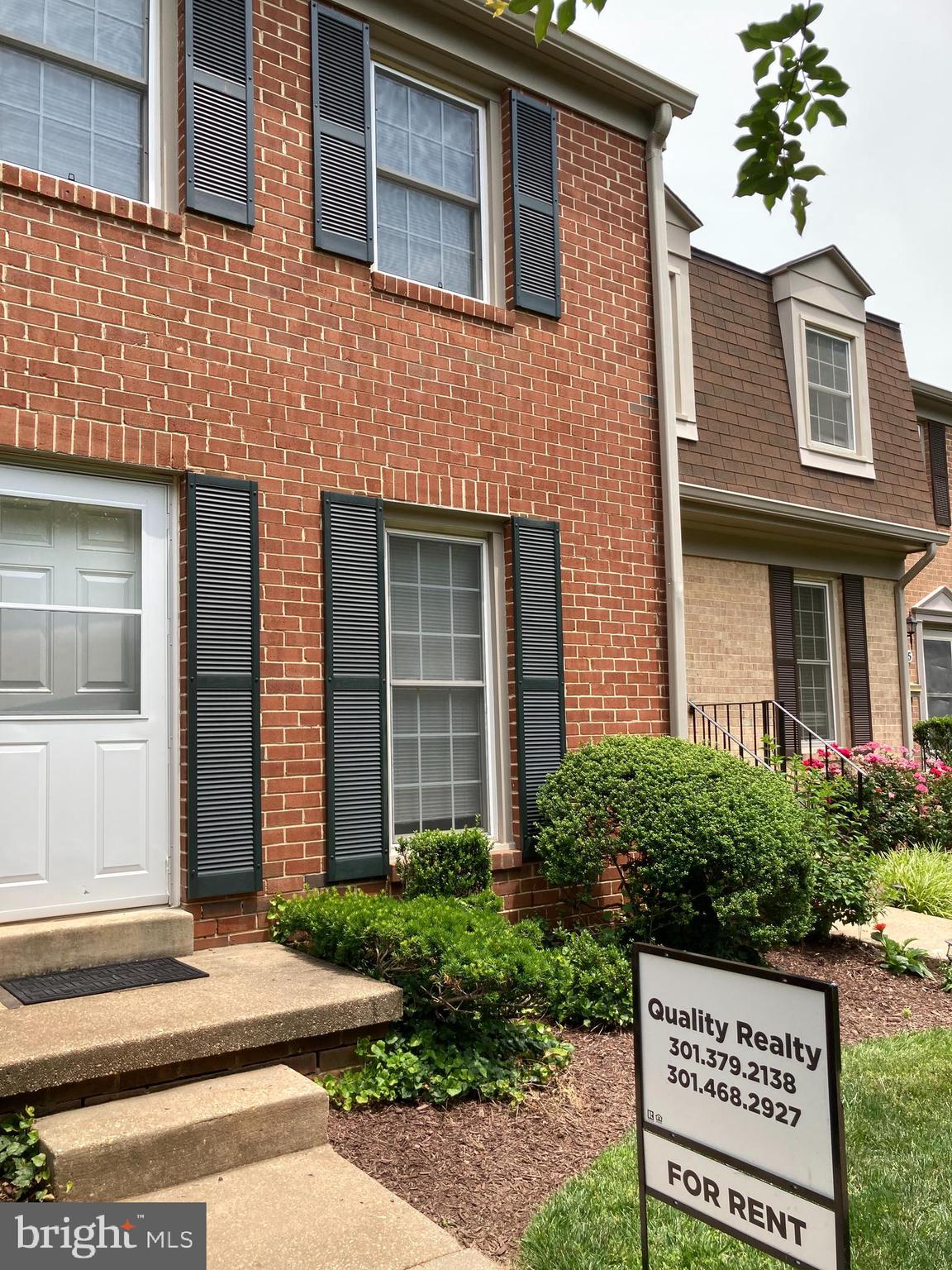 MONTROSE WOODS - Residential