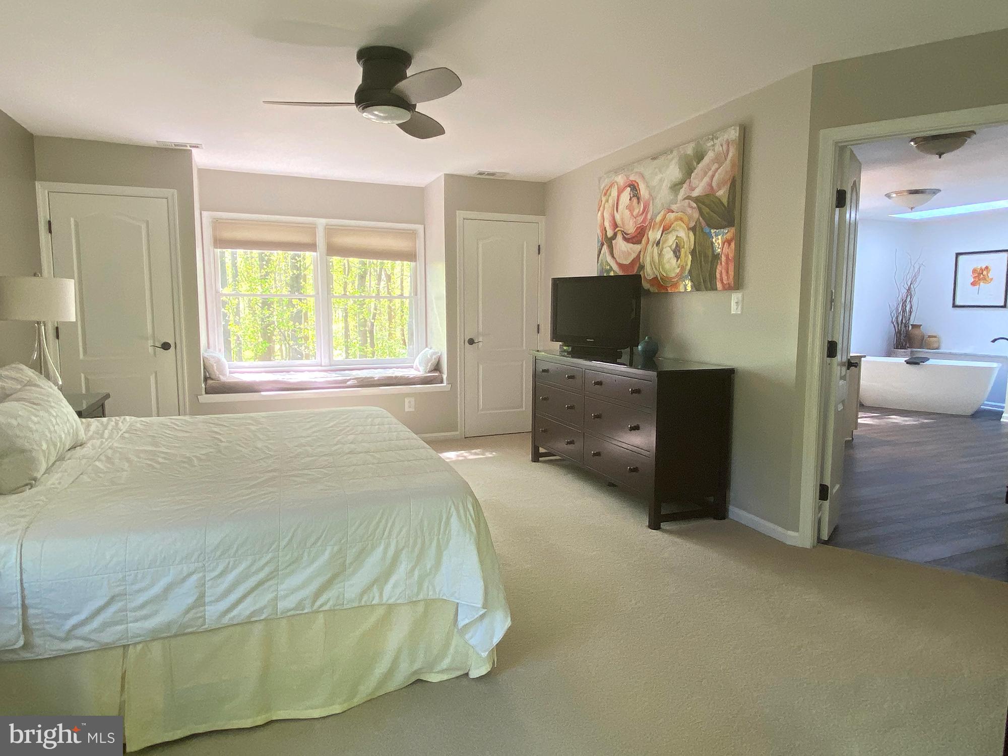 SHERWOOD FOREST MANOR - Residential